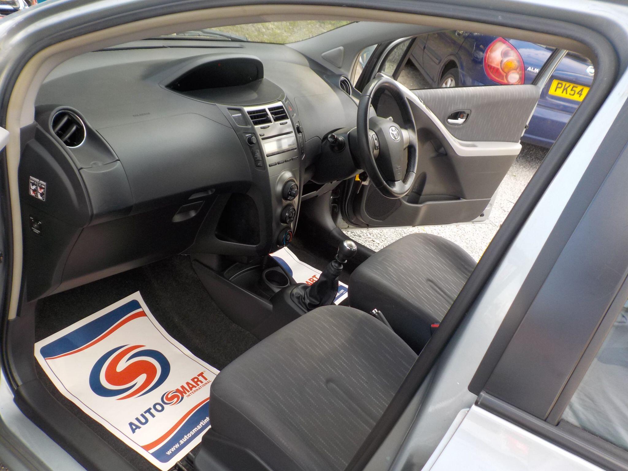 Toyota Yaris 1.33 Dual VVT-i TR Euro 4 (s/s) 5dr