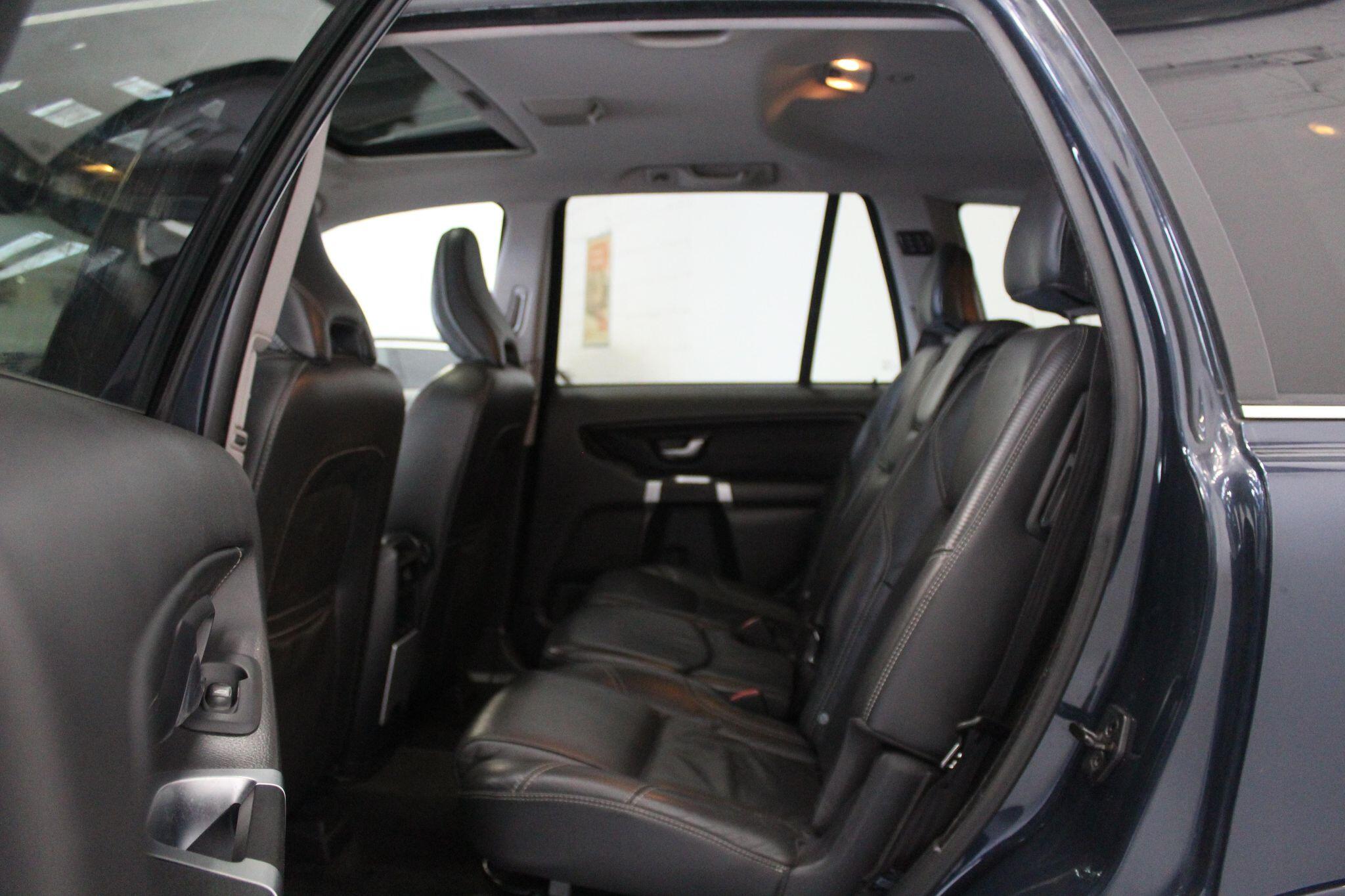 Volvo XC90 view 48