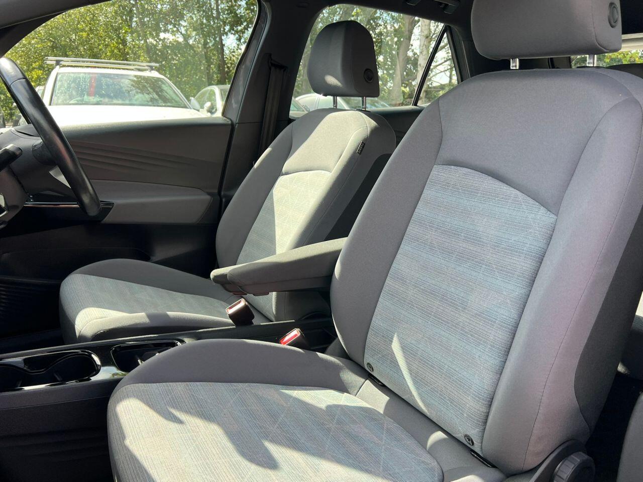 Volkswagen ID.3 view 19