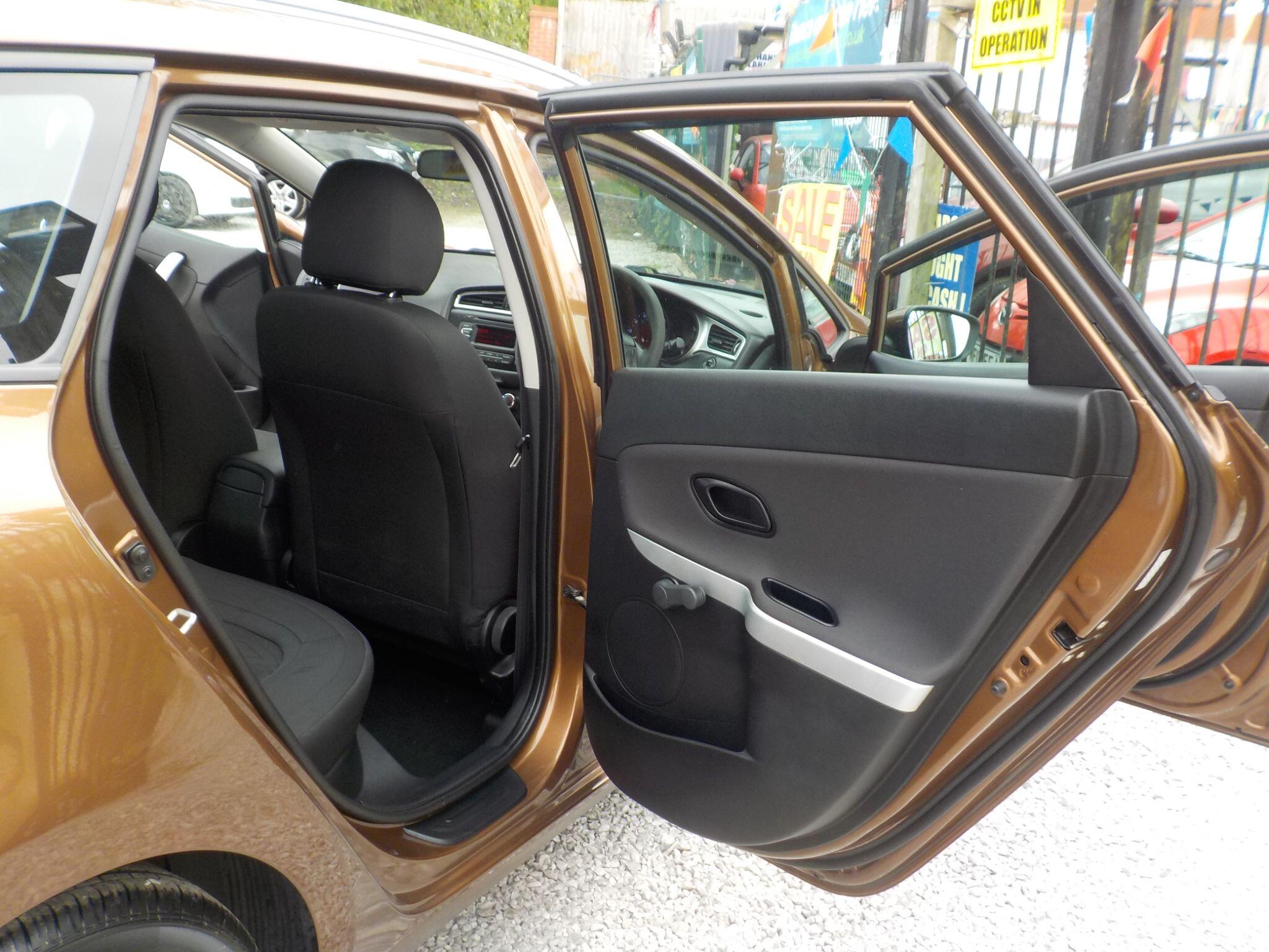 Kia Ceed 1.6 CRDi 1 Sportswagon Euro 6 (s/s) 5dr