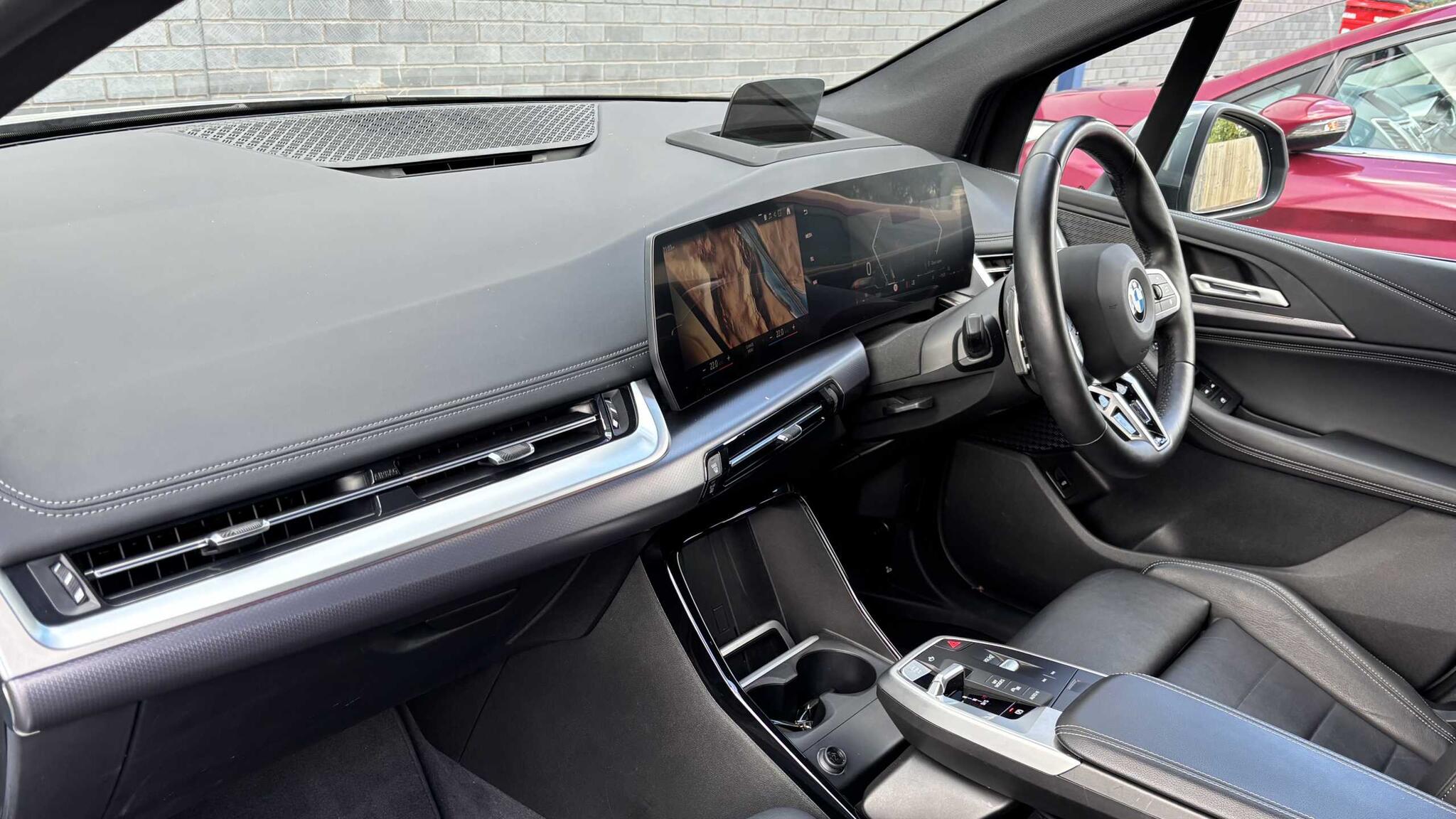 BMW 2 Series view 8