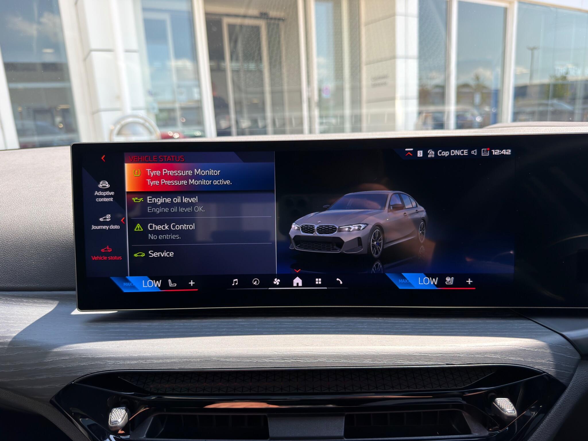 BMW 3 Series view 28