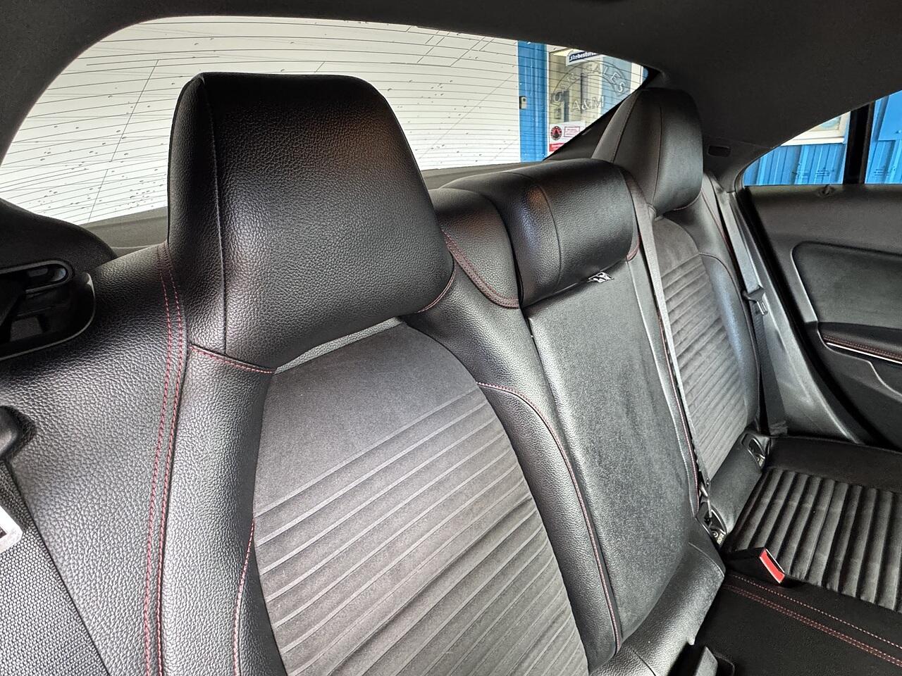 Mercedes-Benz Cla view 13
