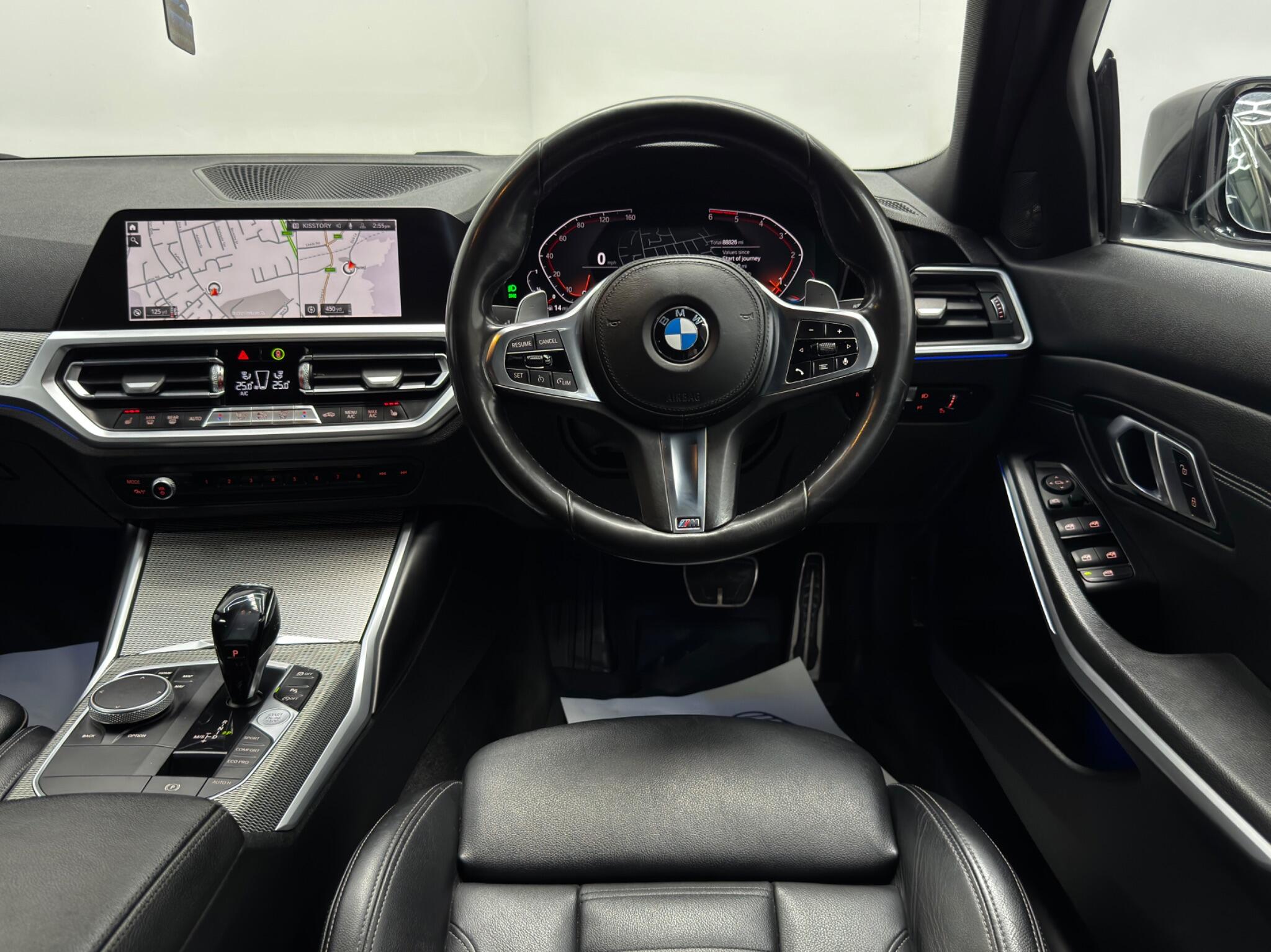 BMW 3 Series view 5