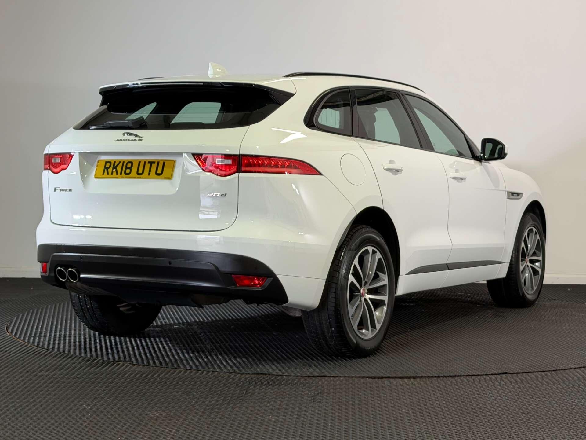 Jaguar F-Pace view 7
