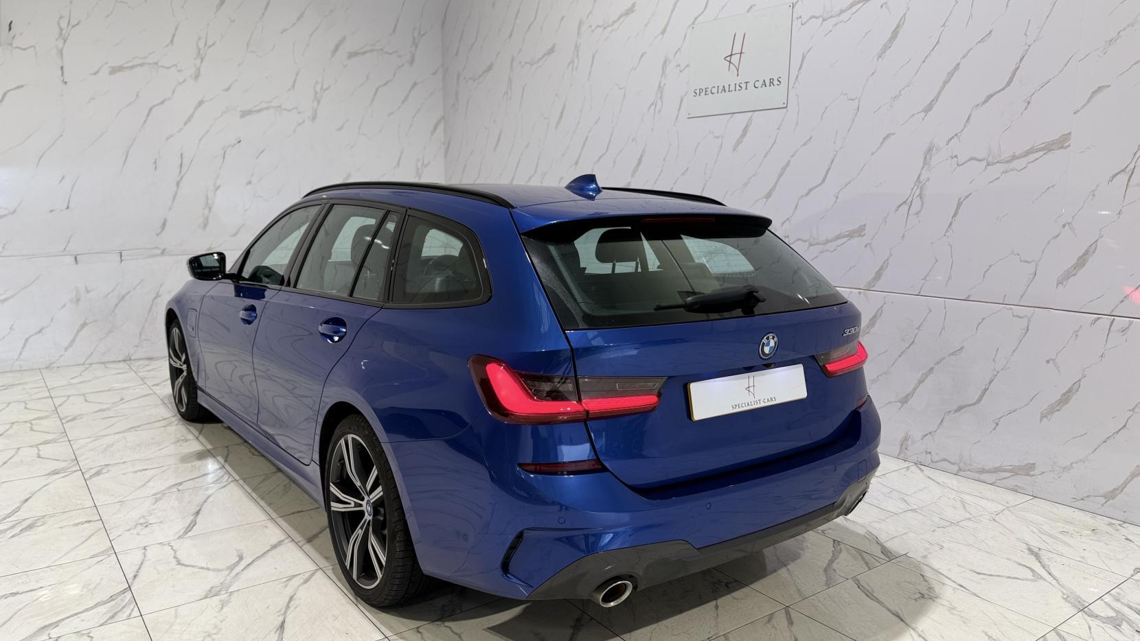 BMW 3 Series view 48