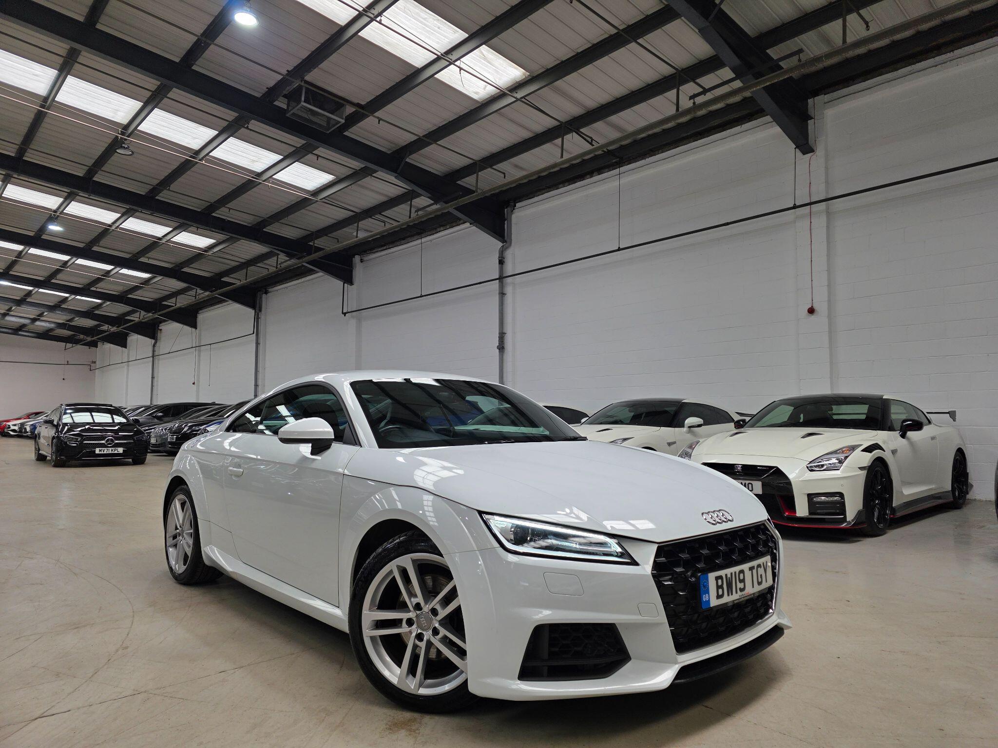 Audi TT view 3