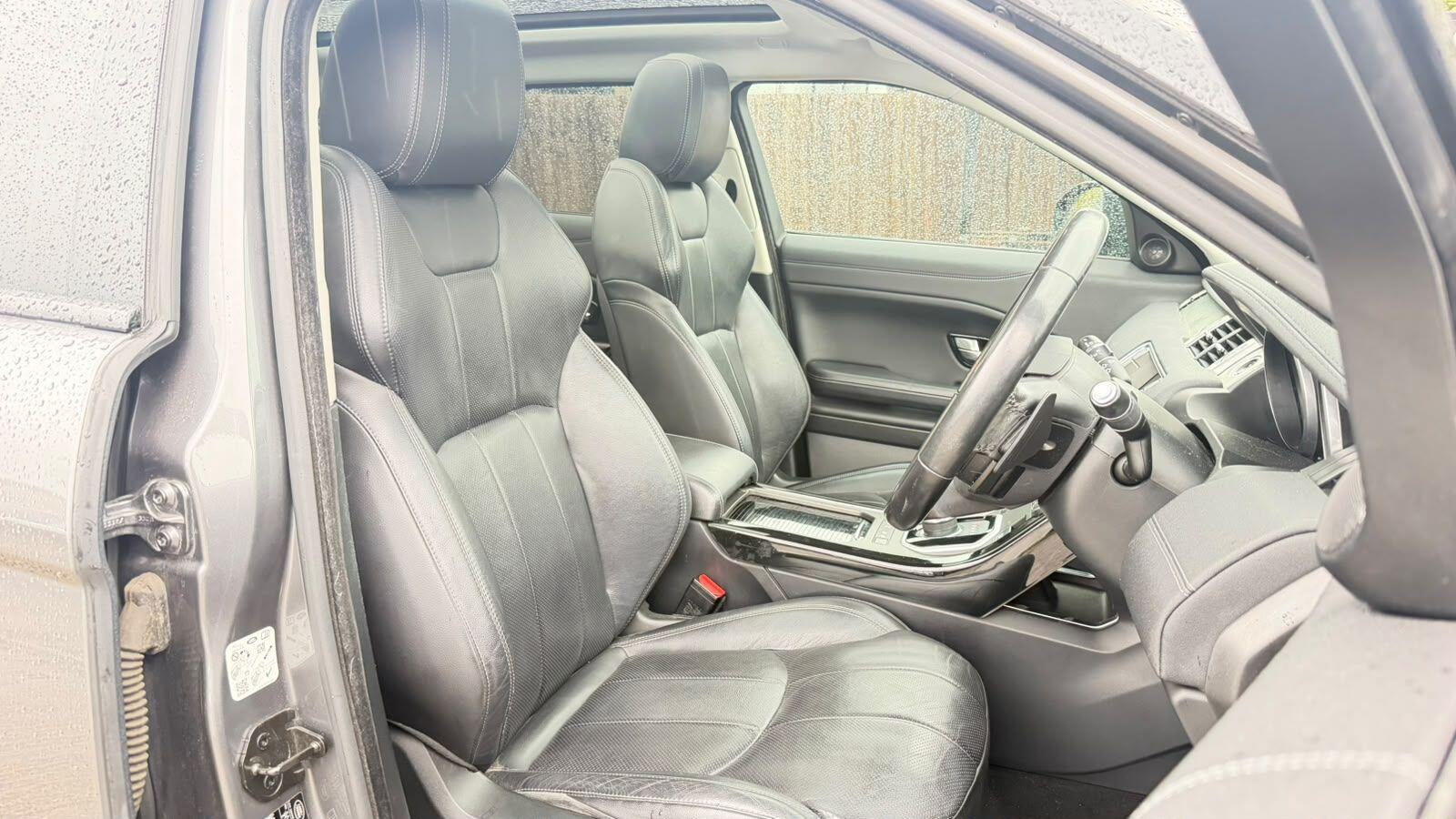 Land Rover Range Rover Evoque view 15