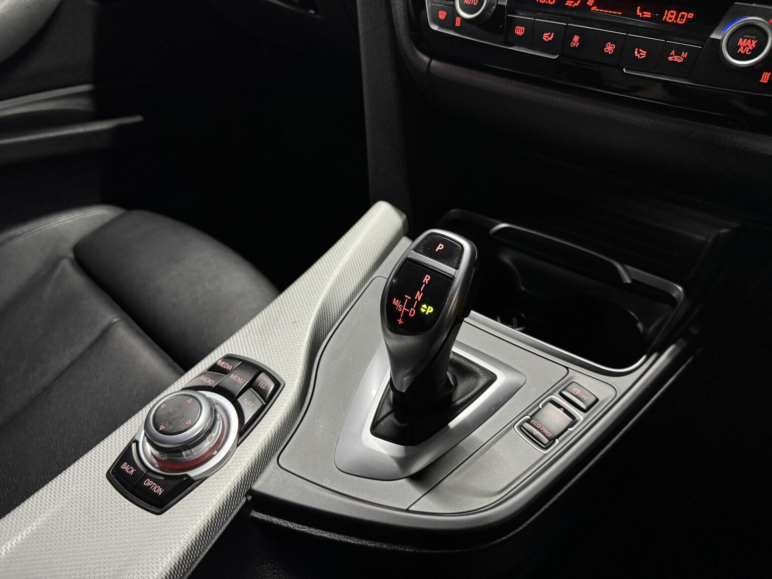 BMW 3 Series view 29