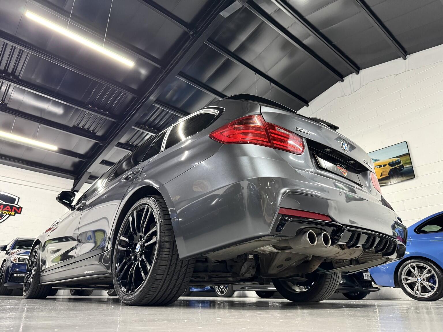 BMW 3 Series view 6