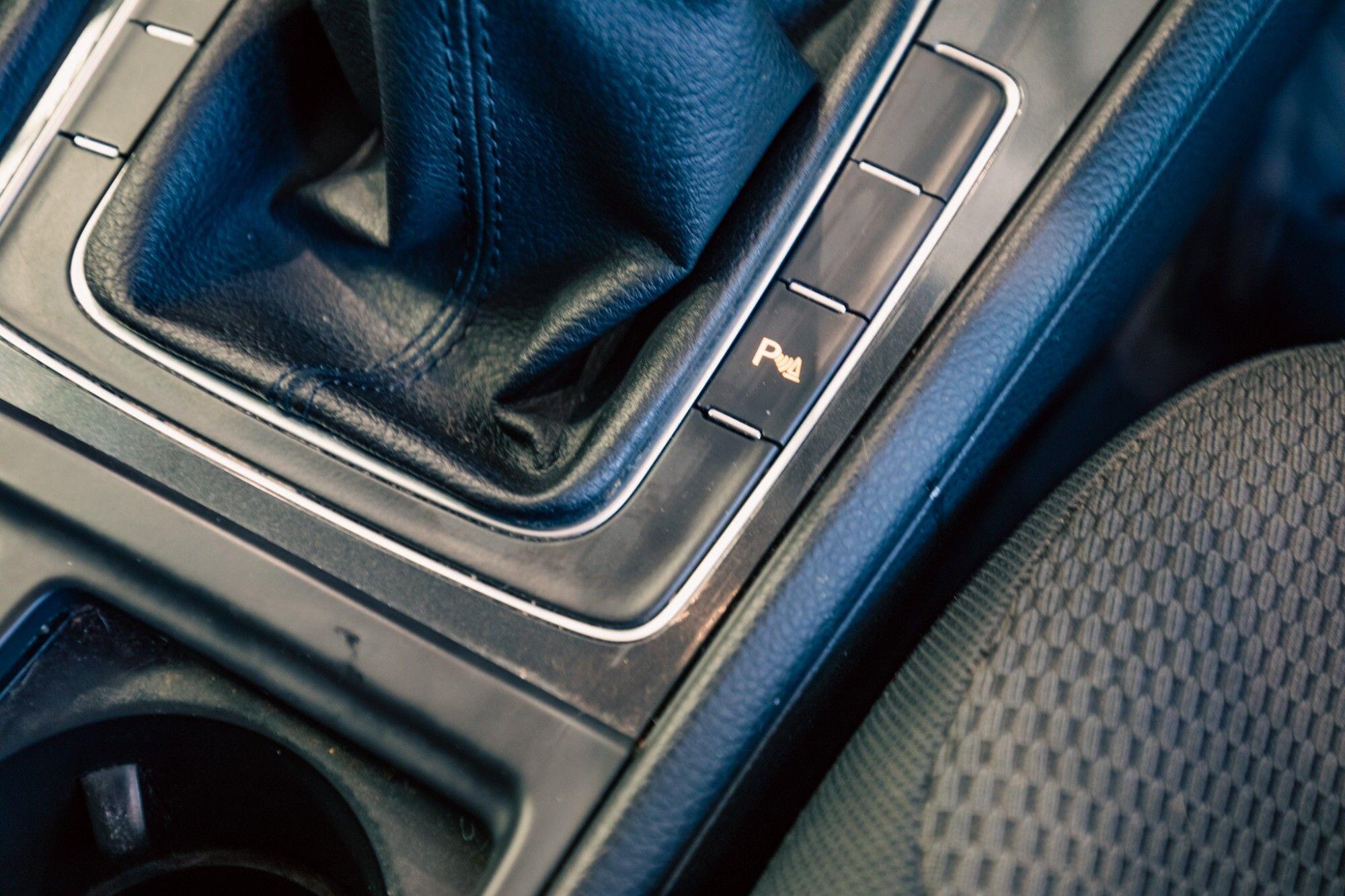 Volkswagen Golf view 22