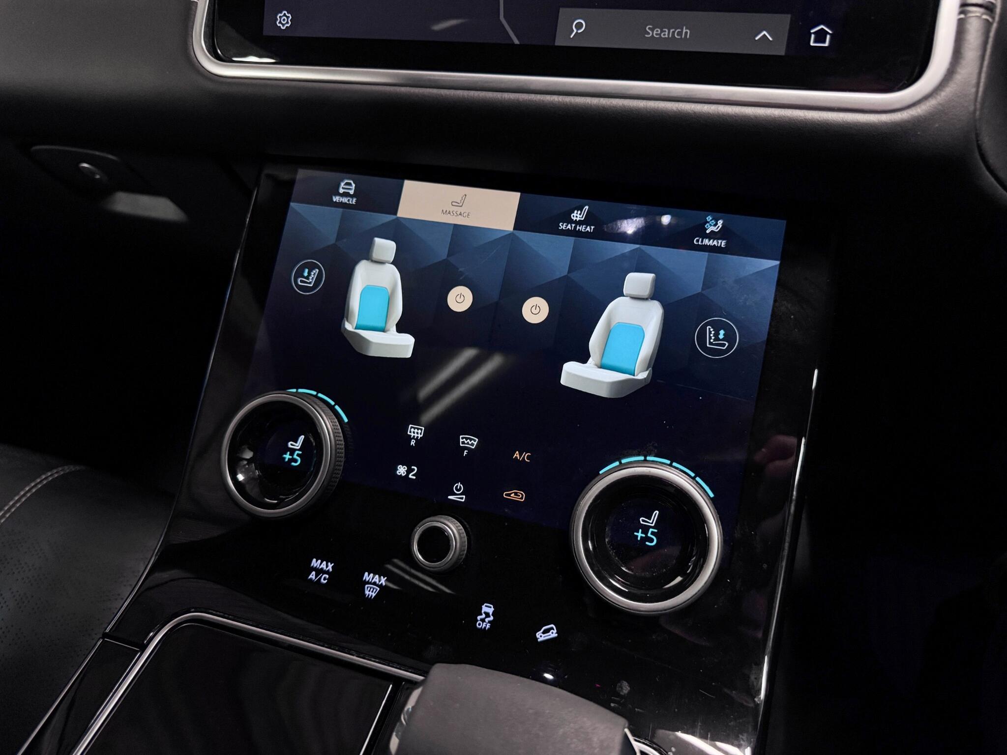 Land Rover Range Rover Velar view 34