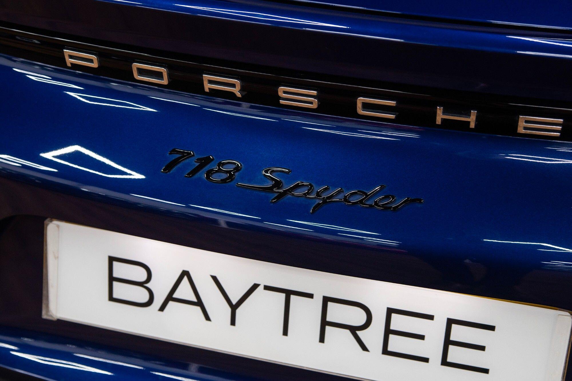 Porsche 718 Spyder view 29