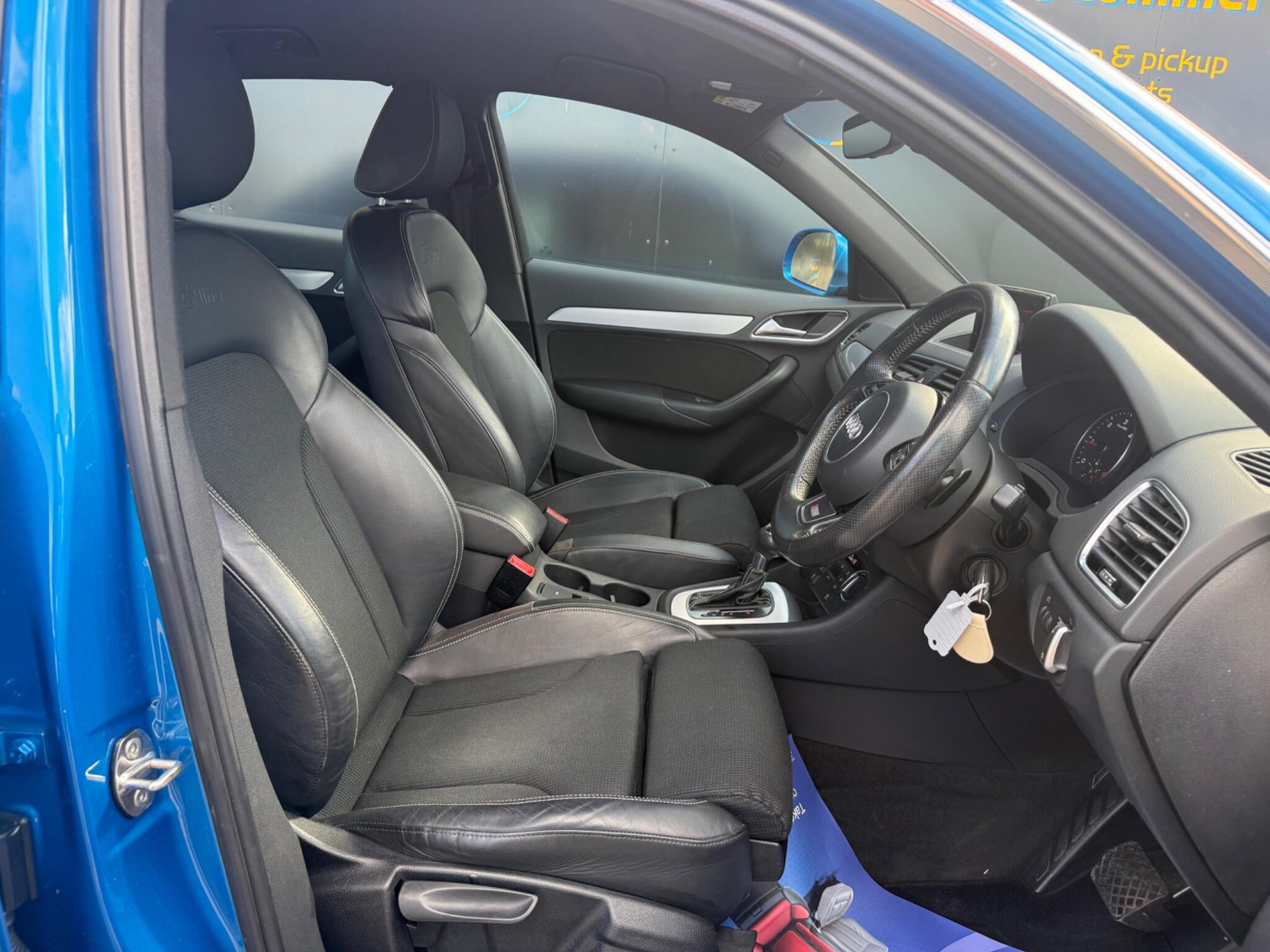 Audi Q3 view 13