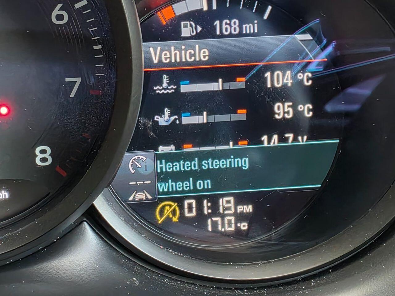 Porsche Macan view 39