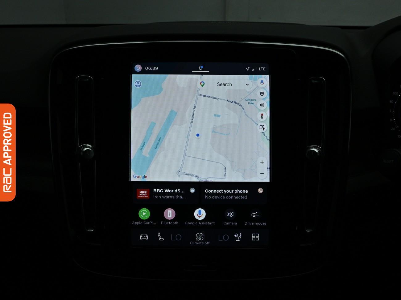 Volvo XC40 view 29
