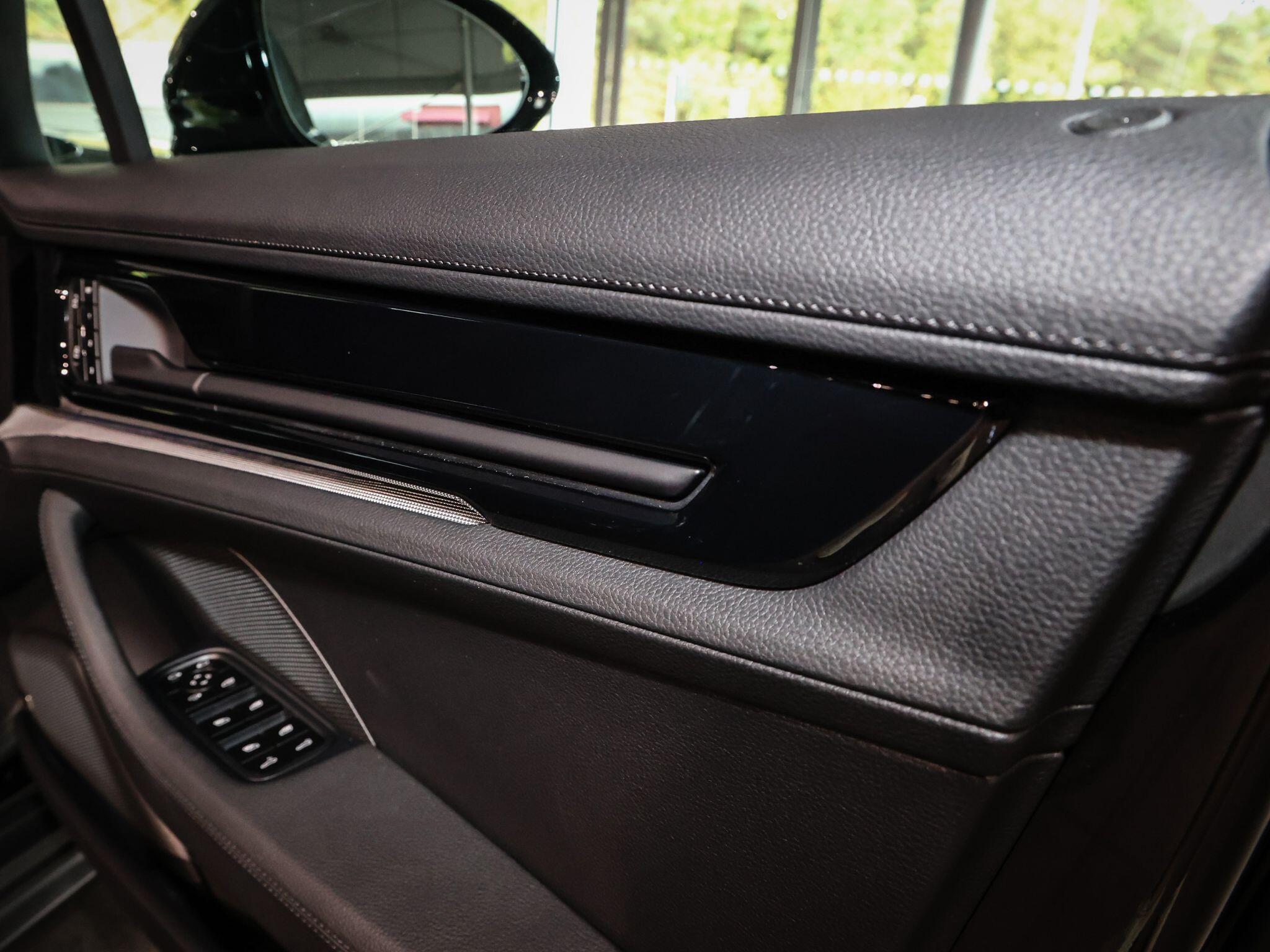 Porsche Panamera view 56