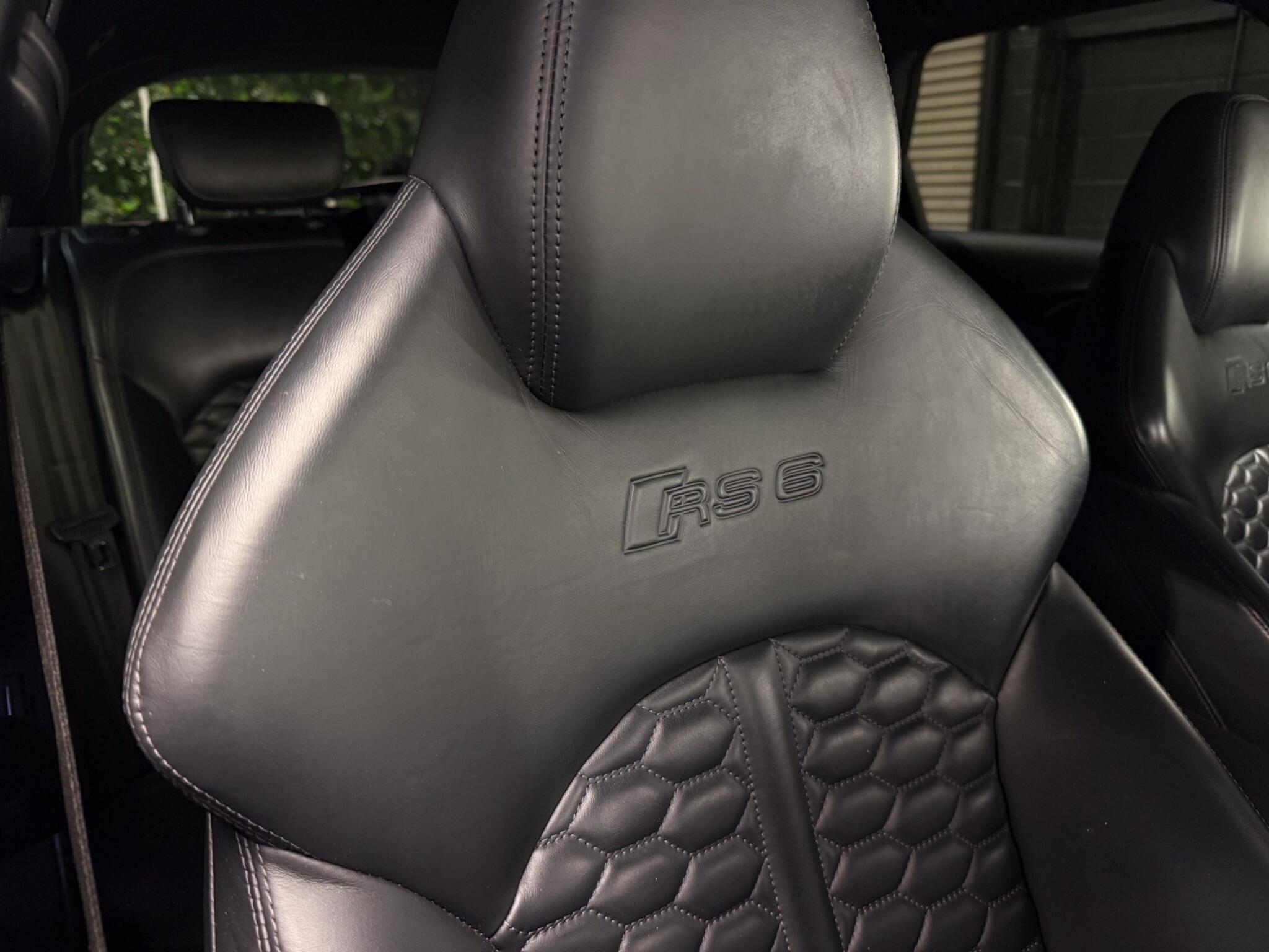 Audi RS6 Avant view 29