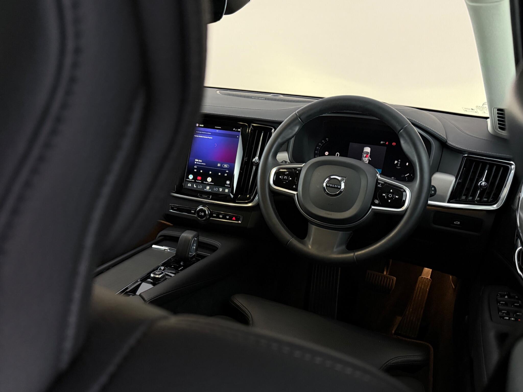 Volvo V90 view 14