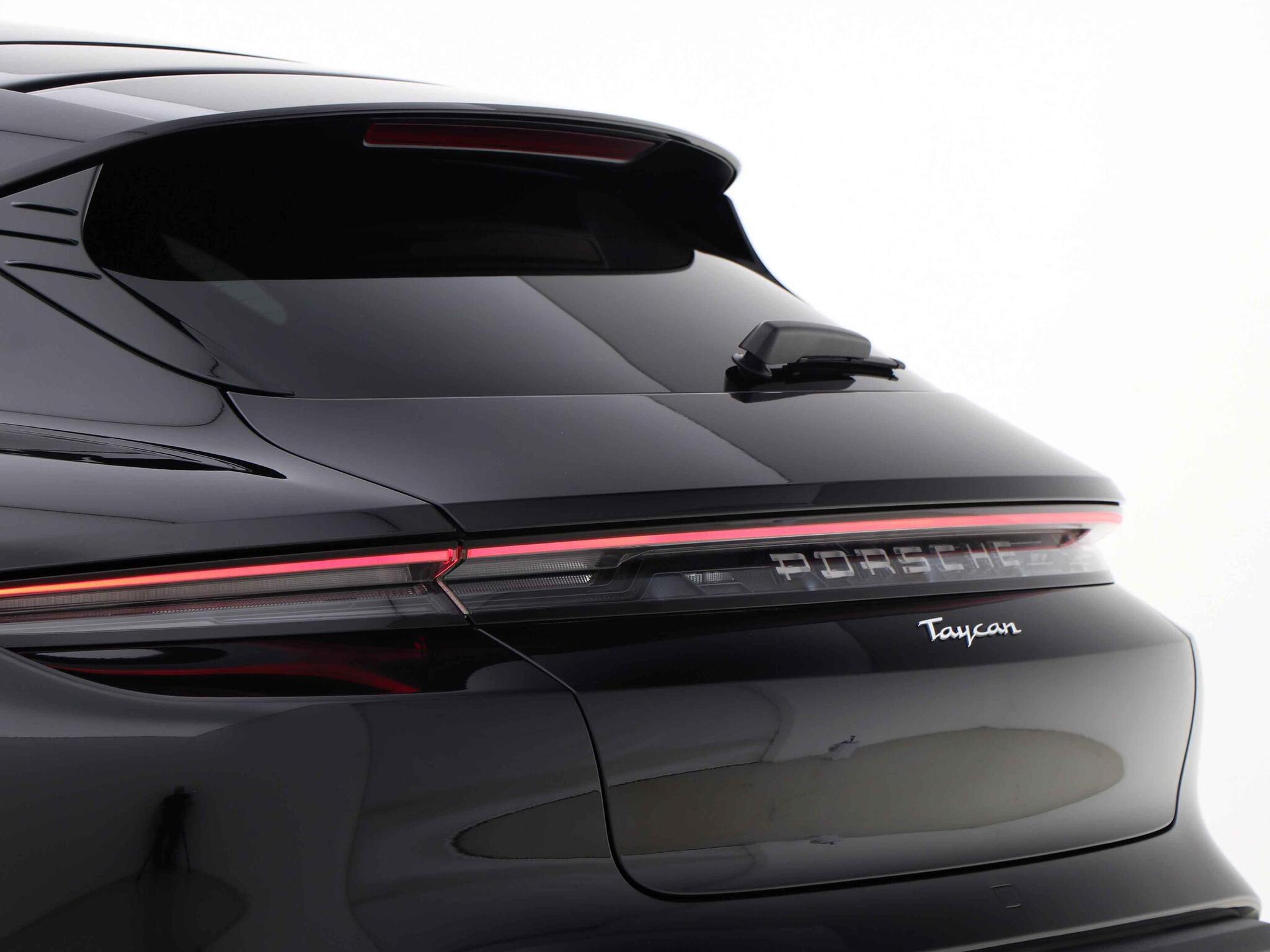 Porsche Taycan view 24