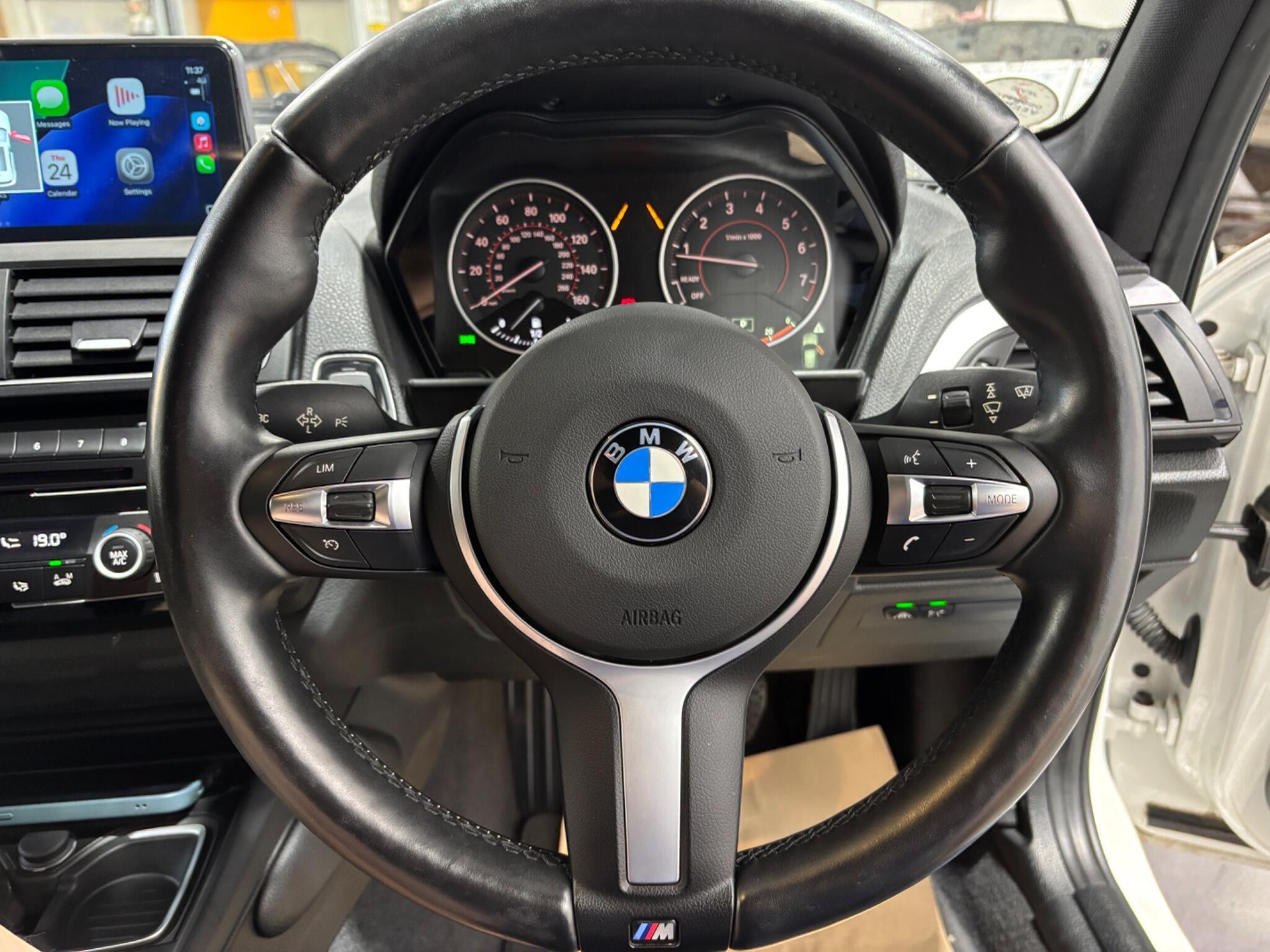 BMW 1 Series view 28