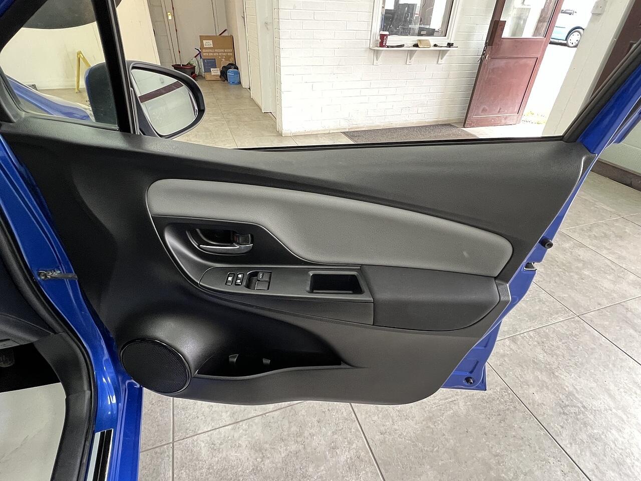 Toyota Yaris view 14