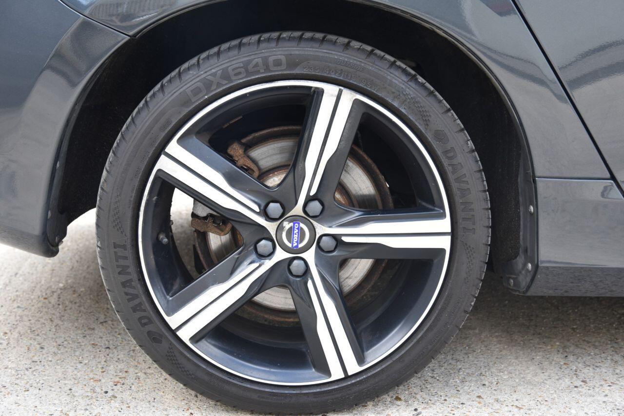 Volvo S60 view 58