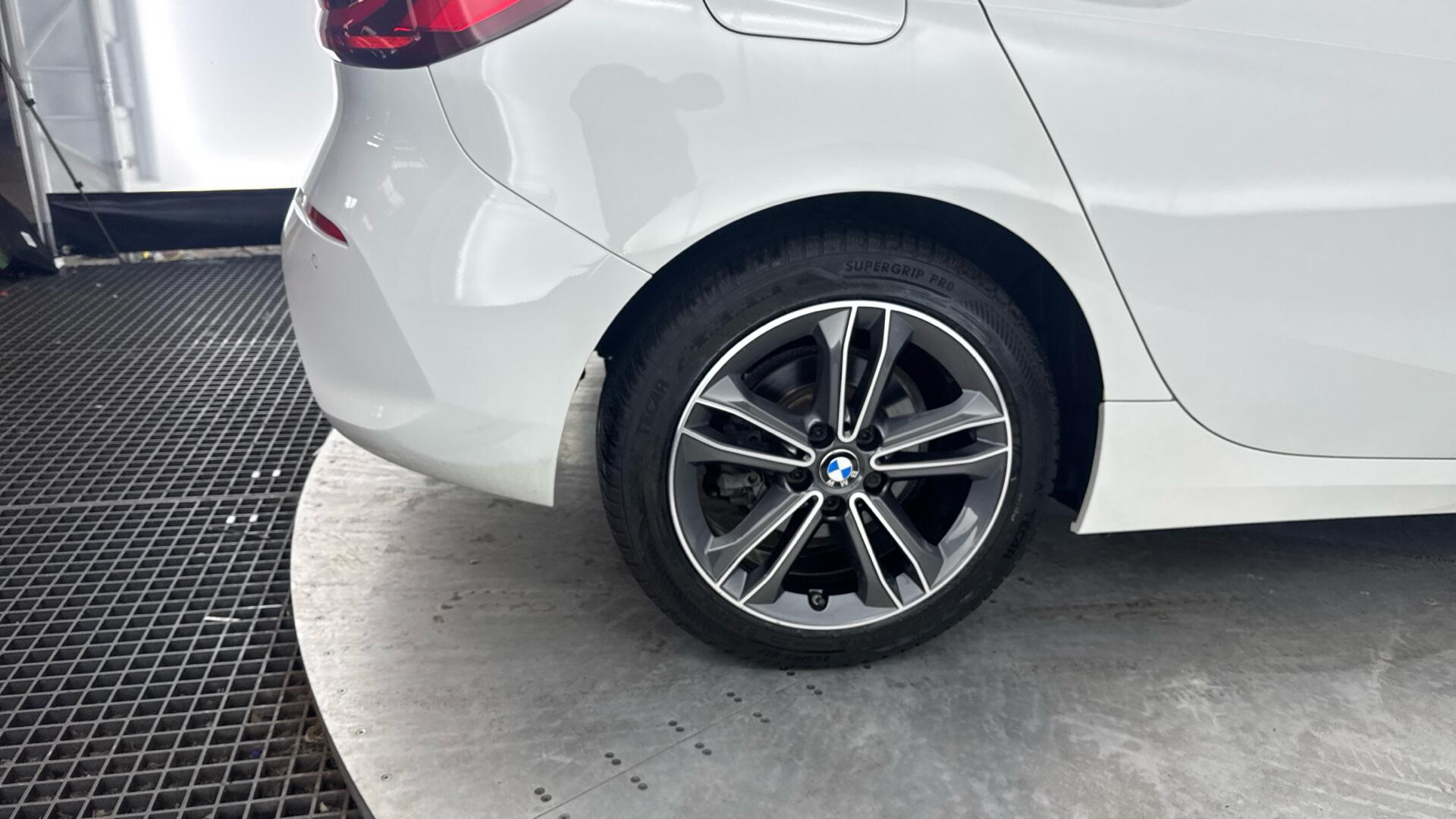 BMW 1 Series view 20
