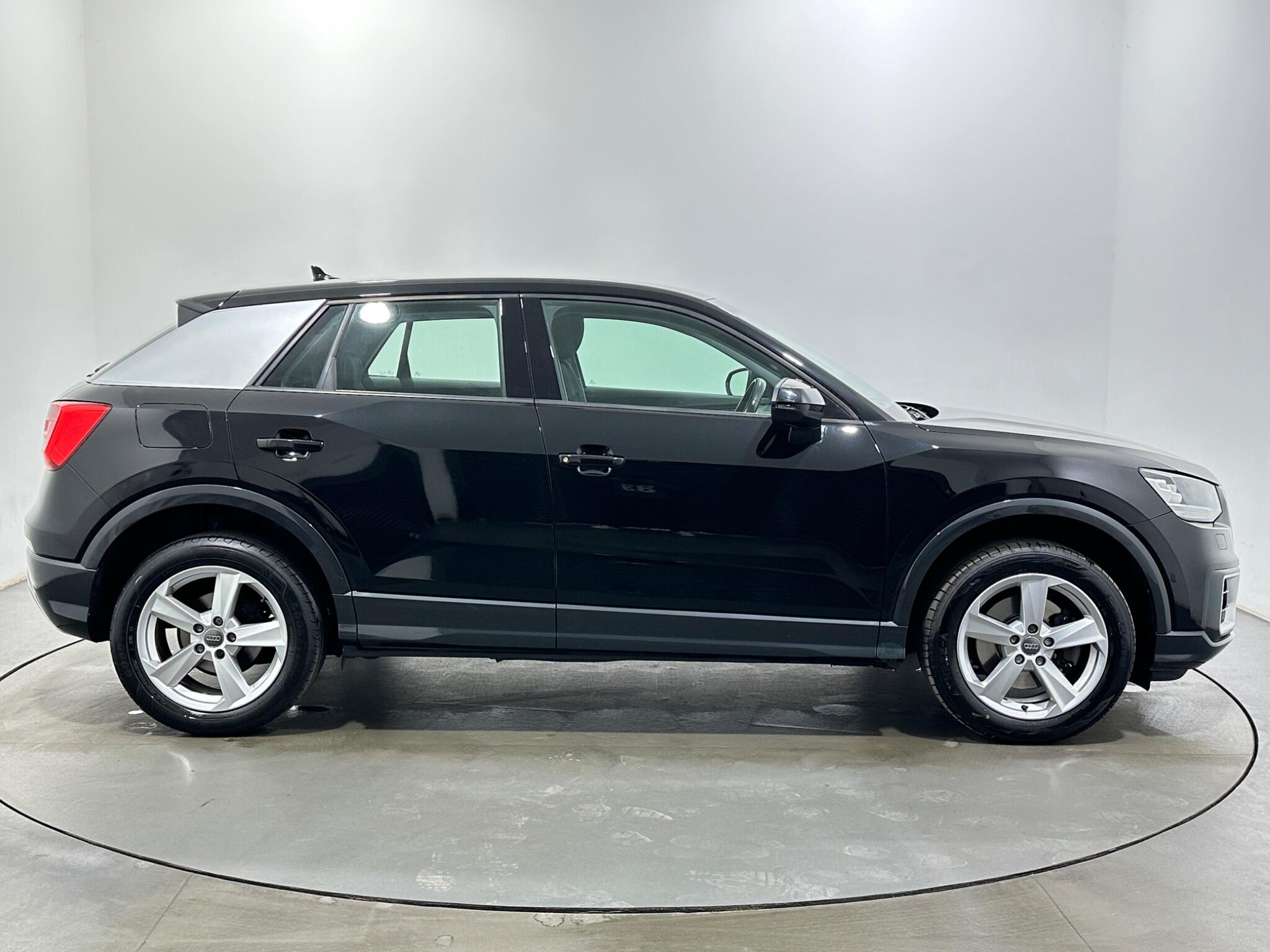 Audi Q2 view 9