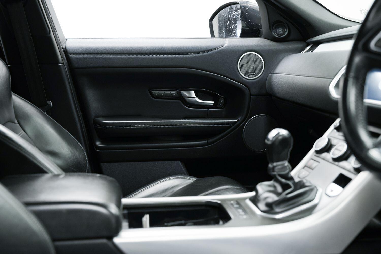 Land Rover Range Rover Evoque view 9