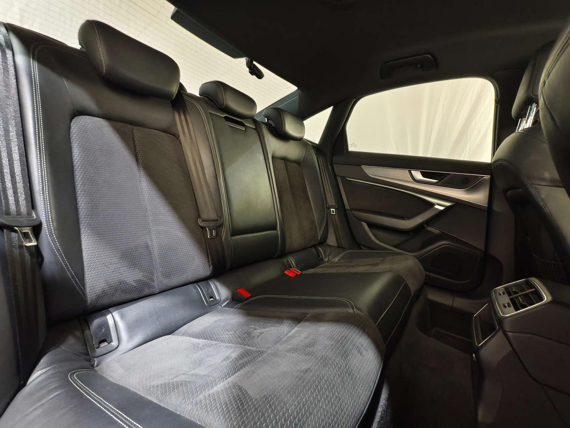 Audi A6 Saloon view 15