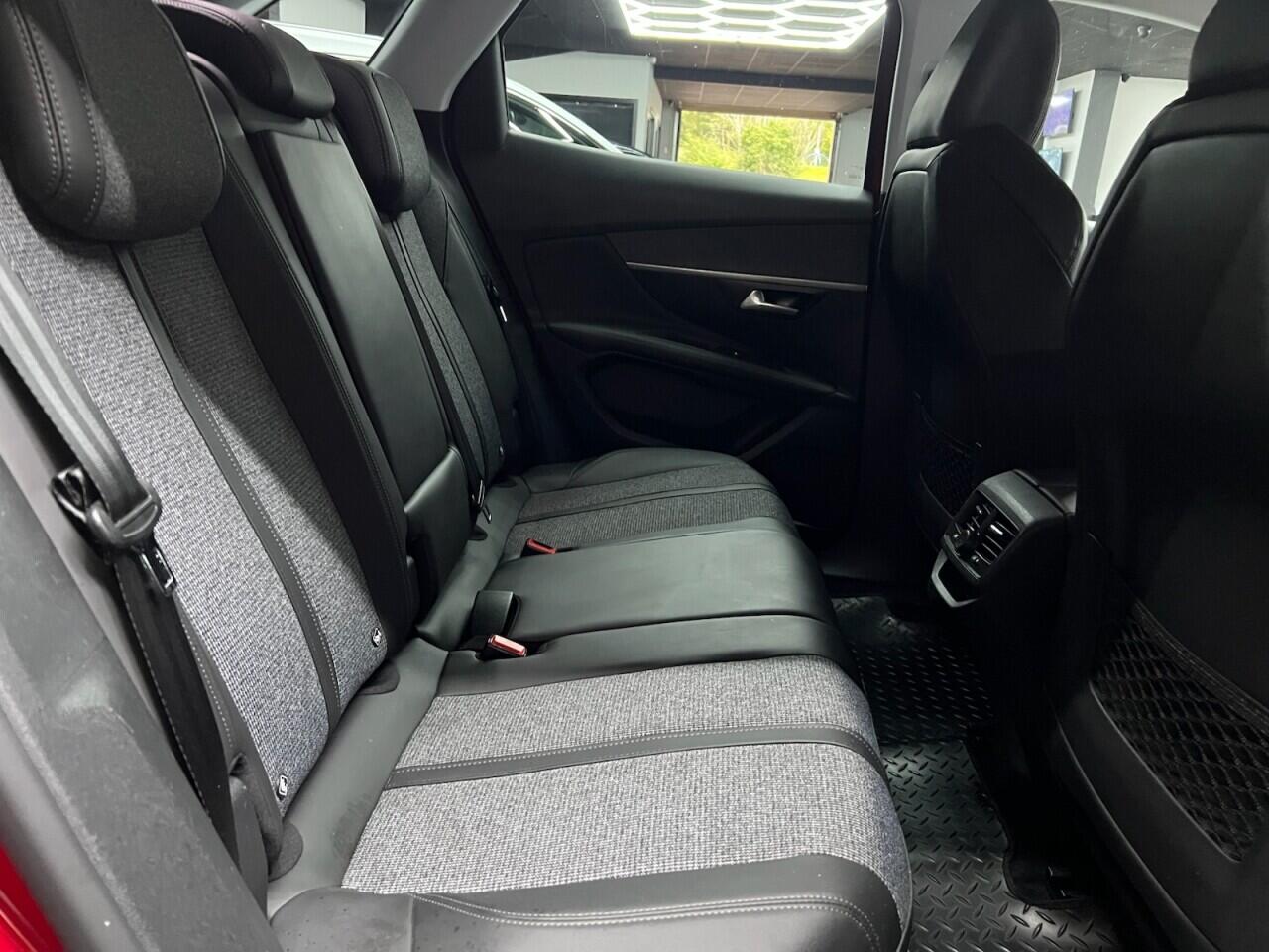 Peugeot 3008 view 40