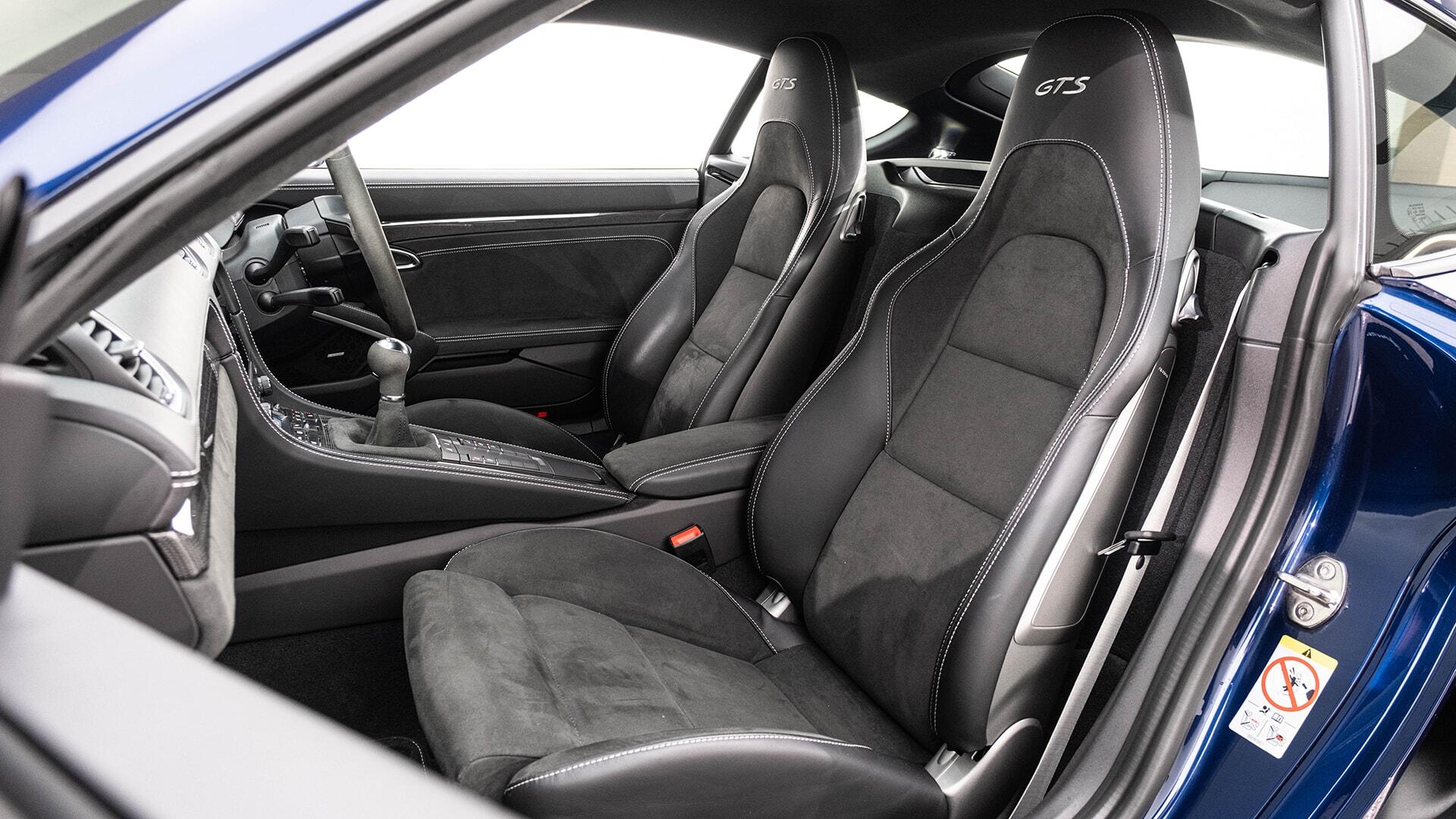 Porsche Cayman view 14