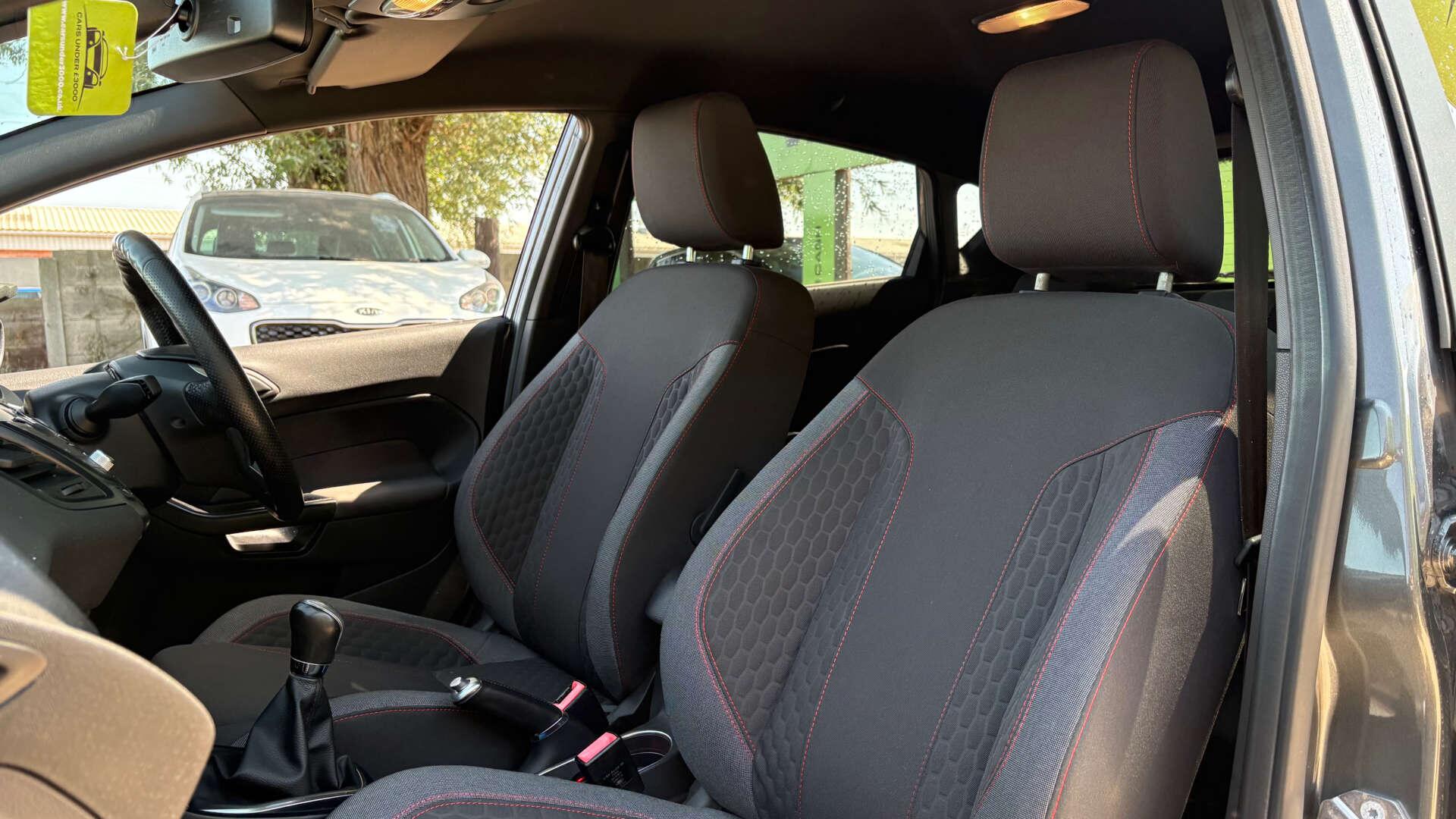 Ford Fiesta view 13