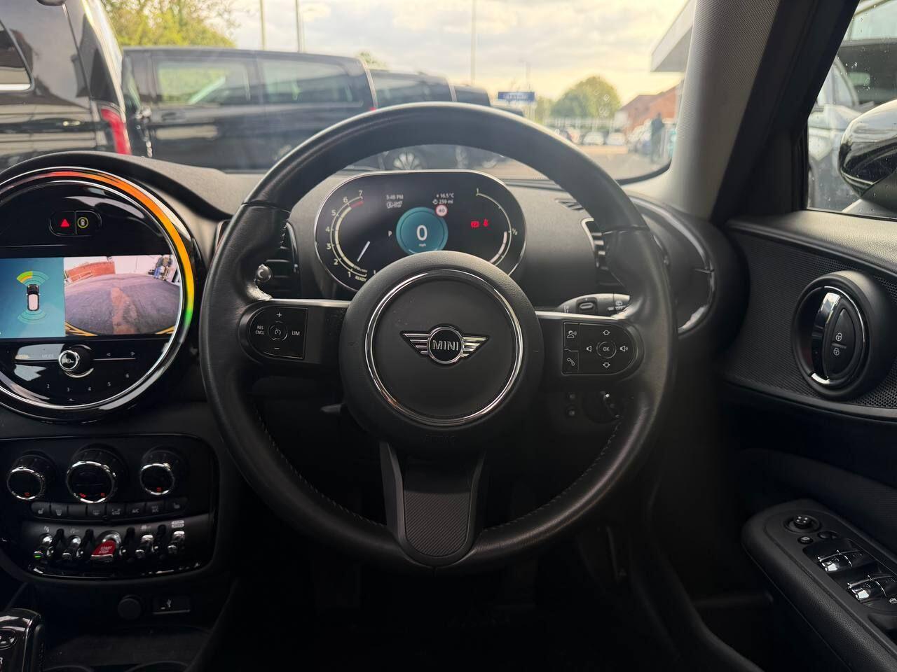 MINI Clubman view 24