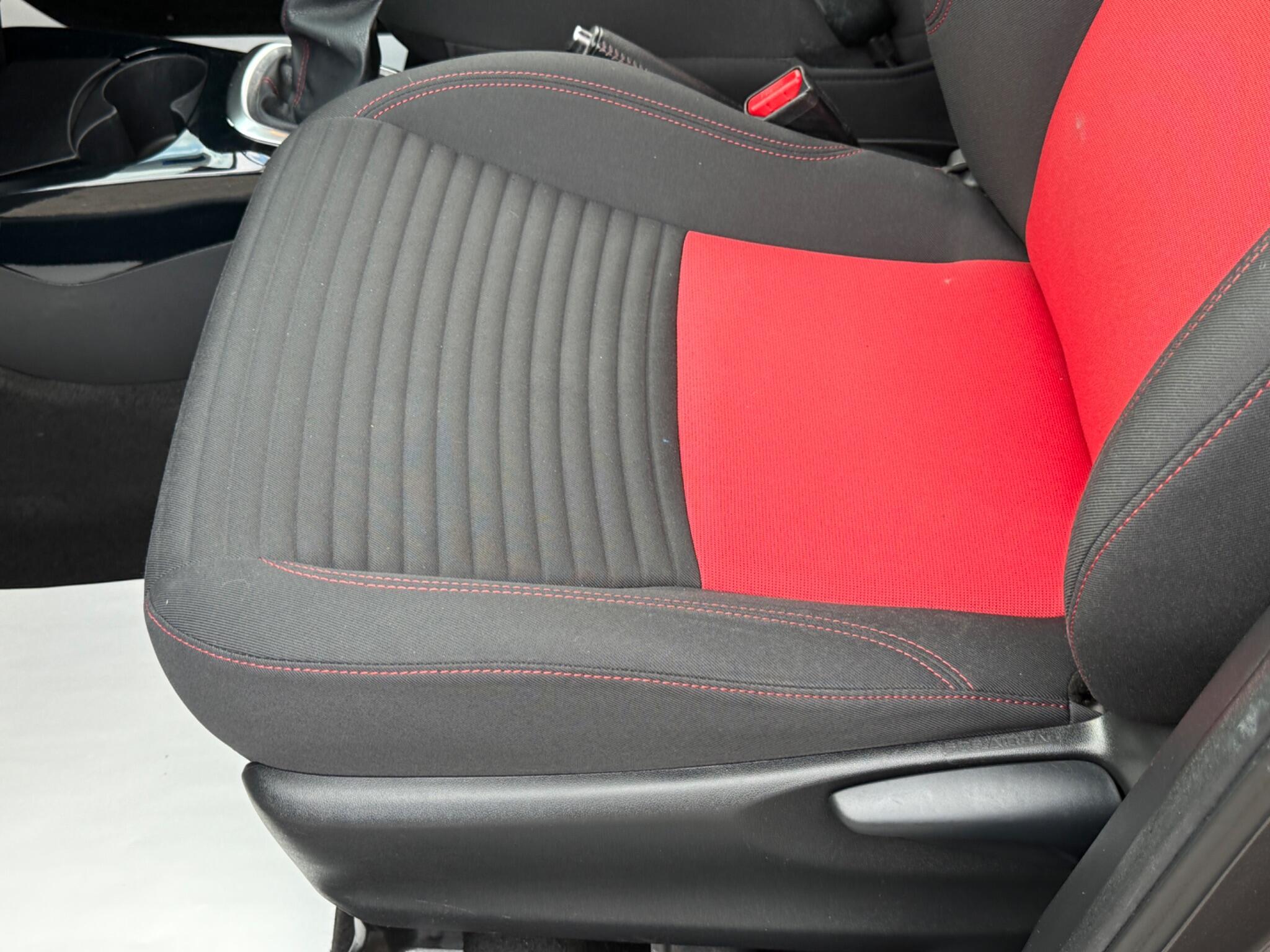 Toyota Yaris - Image 47