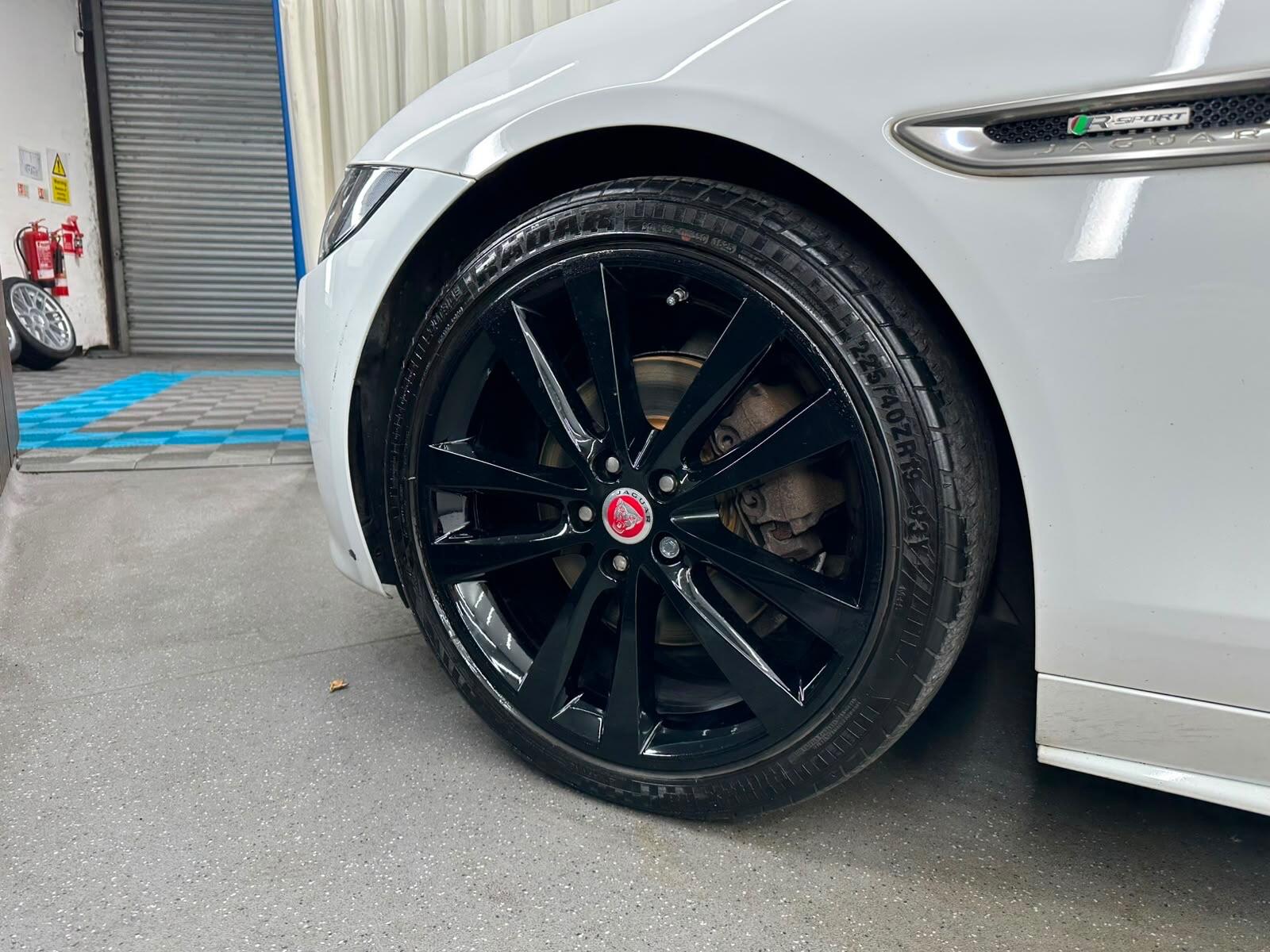 Jaguar XE view 17