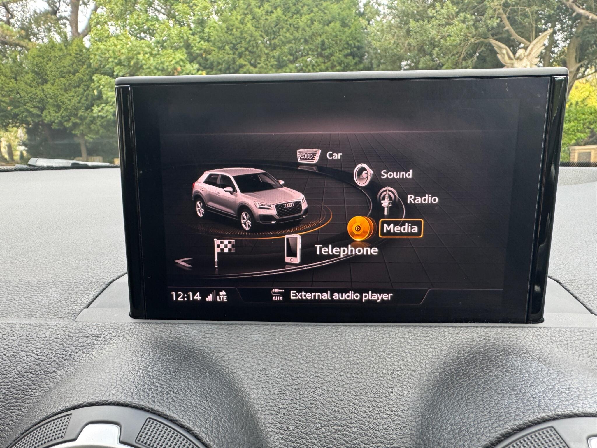 Audi Q2 view 49