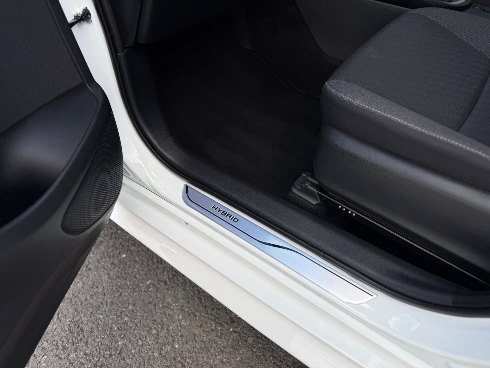 Toyota Yaris view 33
