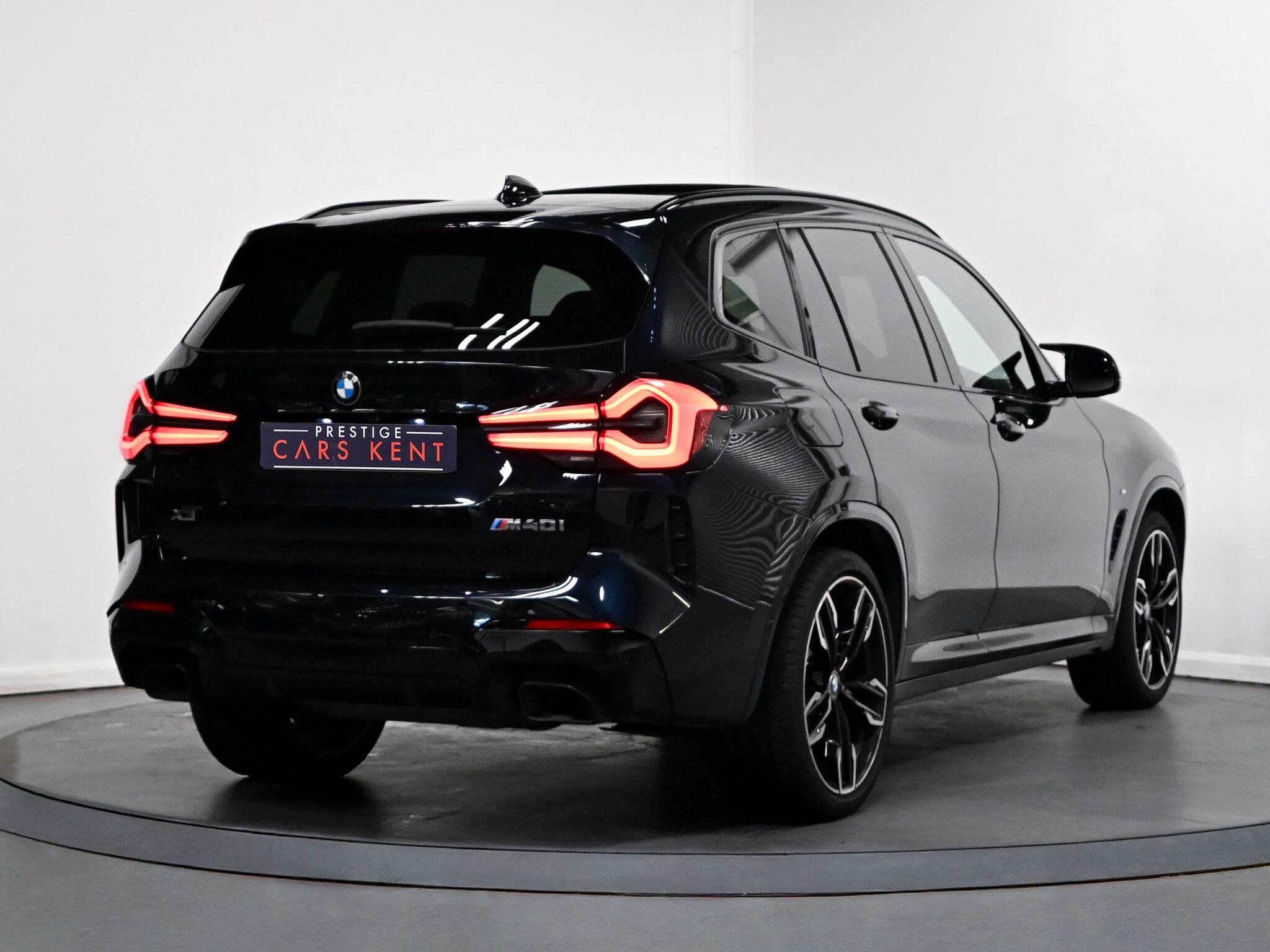 BMW X3 view 26