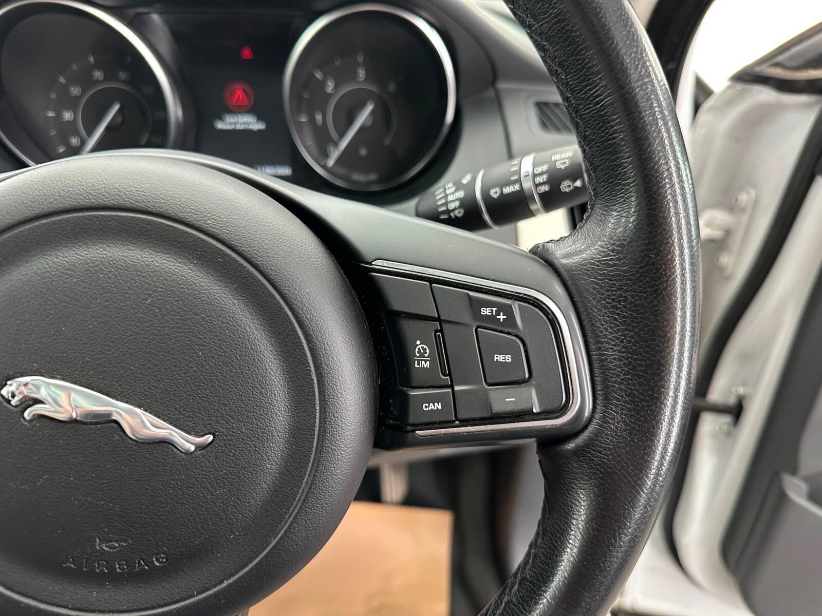 Jaguar E-Pace view 34