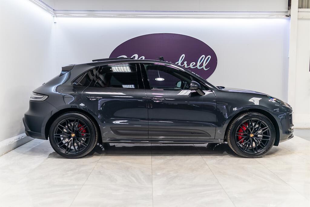 Porsche Macan view 2