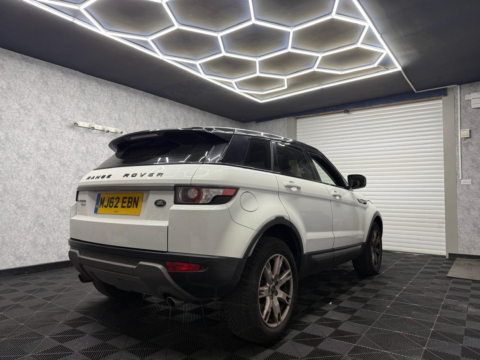Land Rover Range Rover Evoque view 4