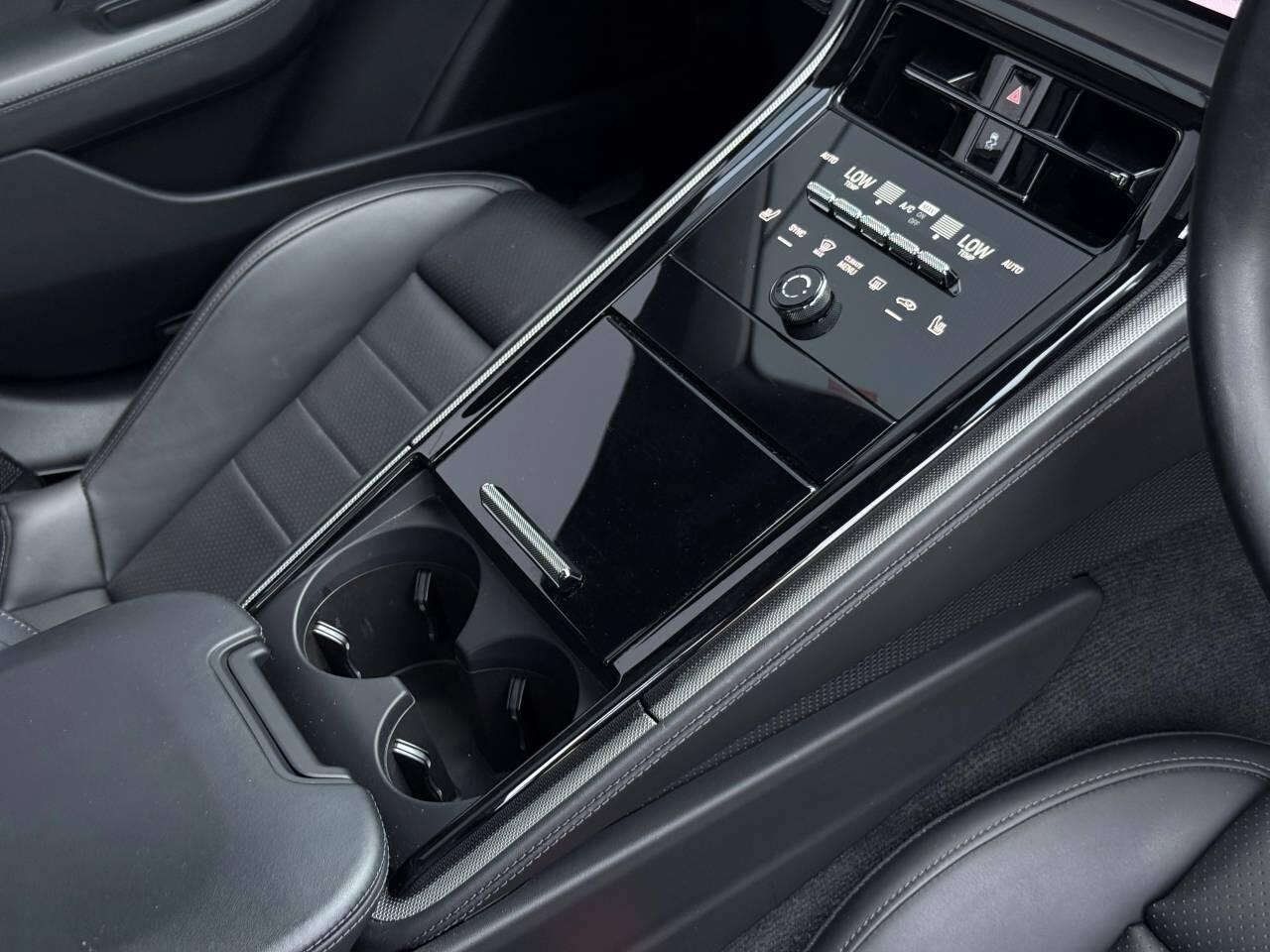 Porsche Panamera view 14