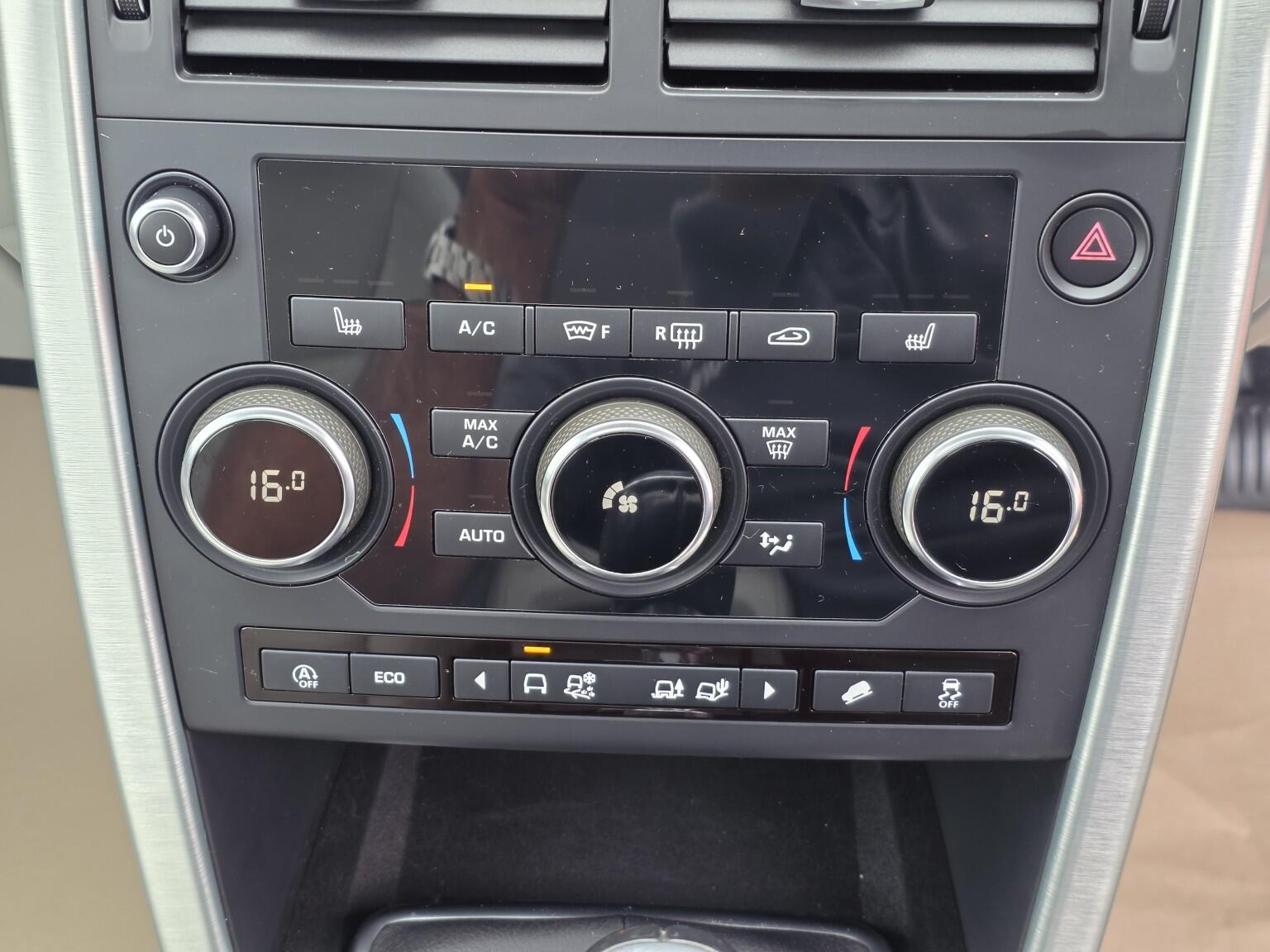 Land Rover Discovery Sport view 17