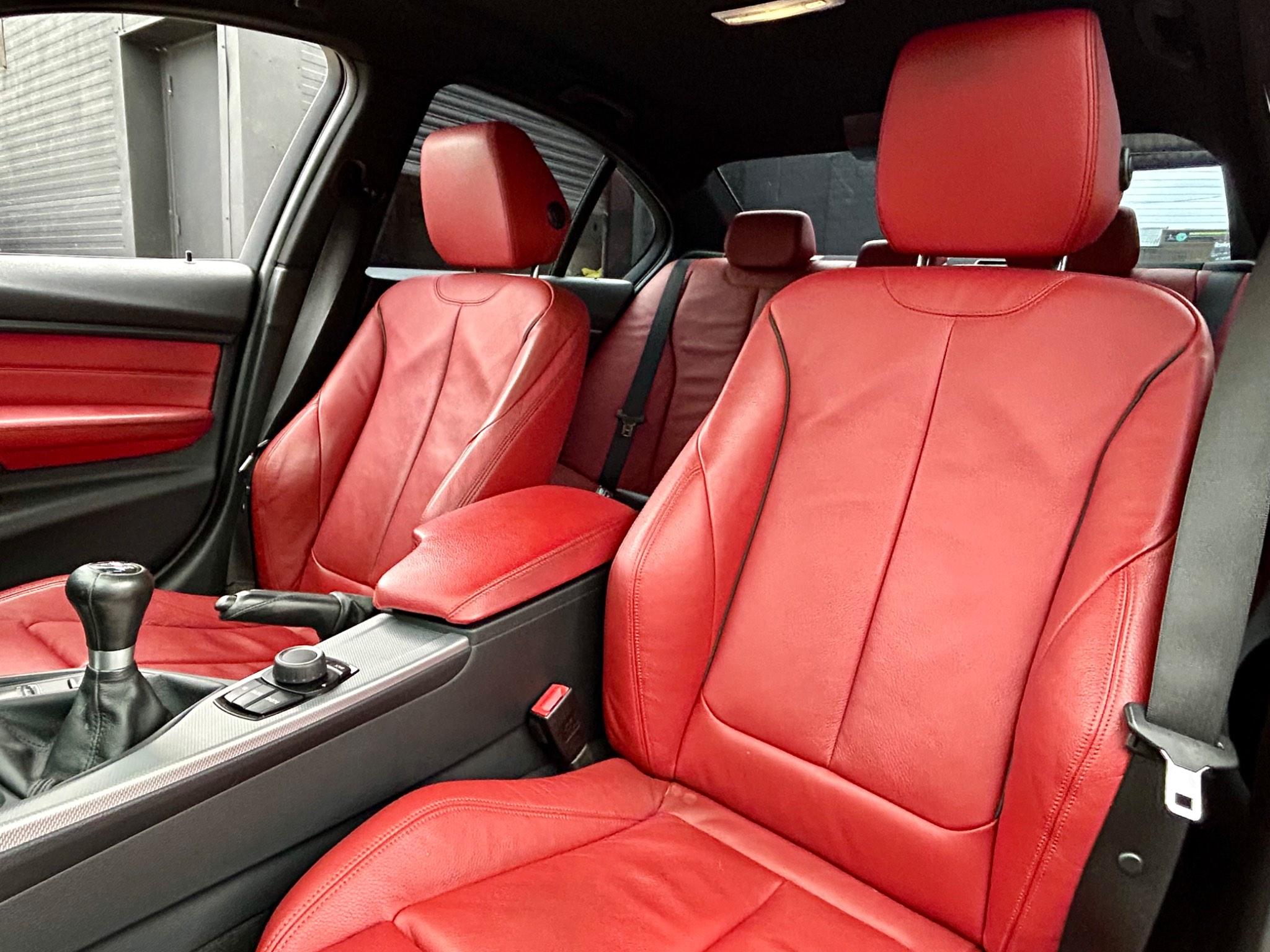 BMW 3 Series view 3