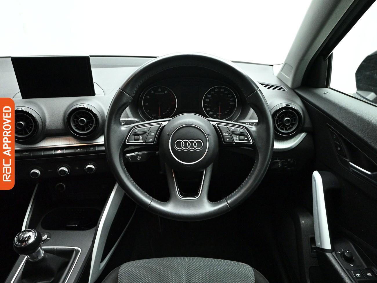 Audi Q2 view 9