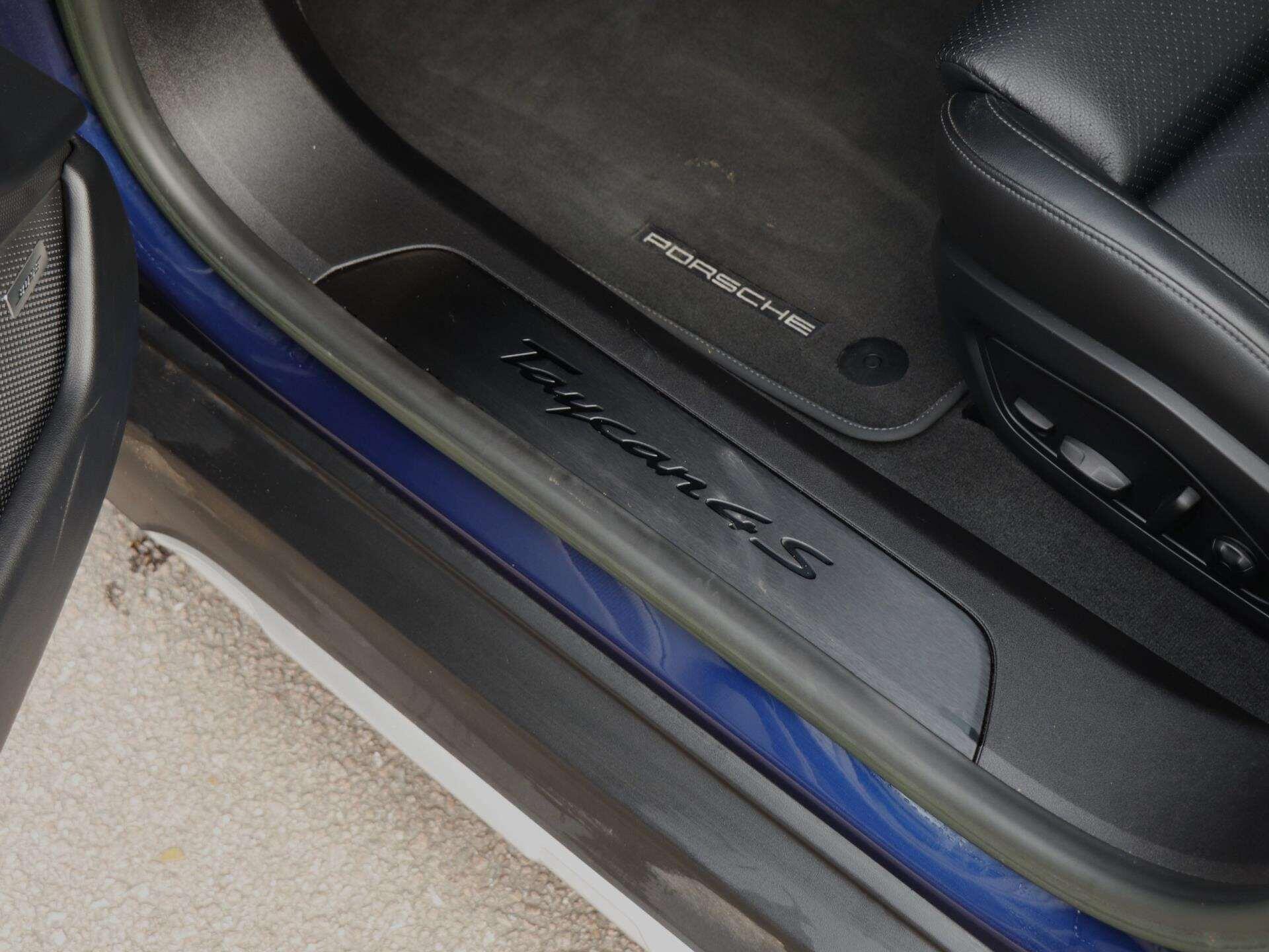 Porsche Taycan view 27