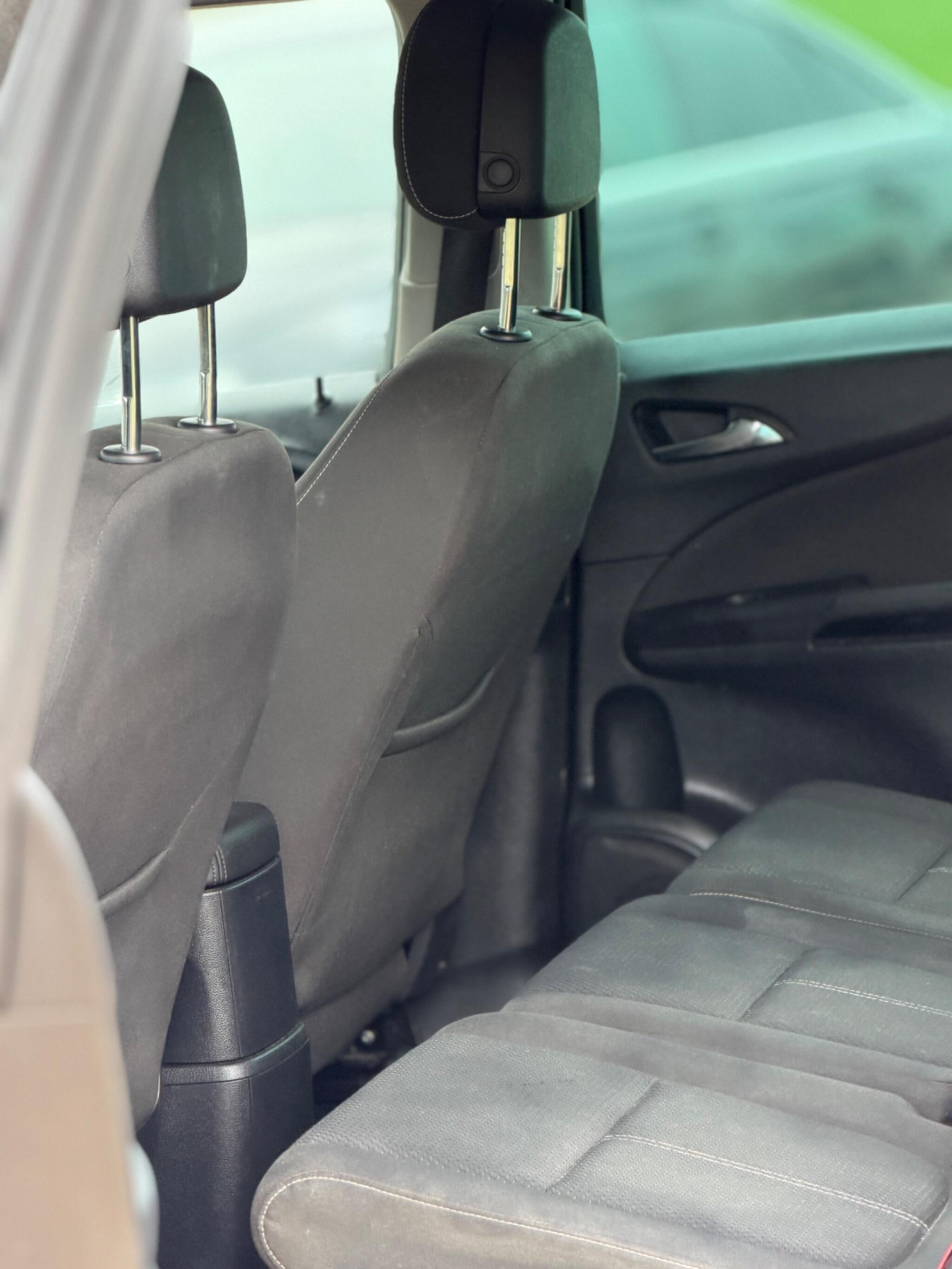 2014 Vauxhall Zafira Tourer 2.0 CDTi SRi Euro 5 5dr image 23