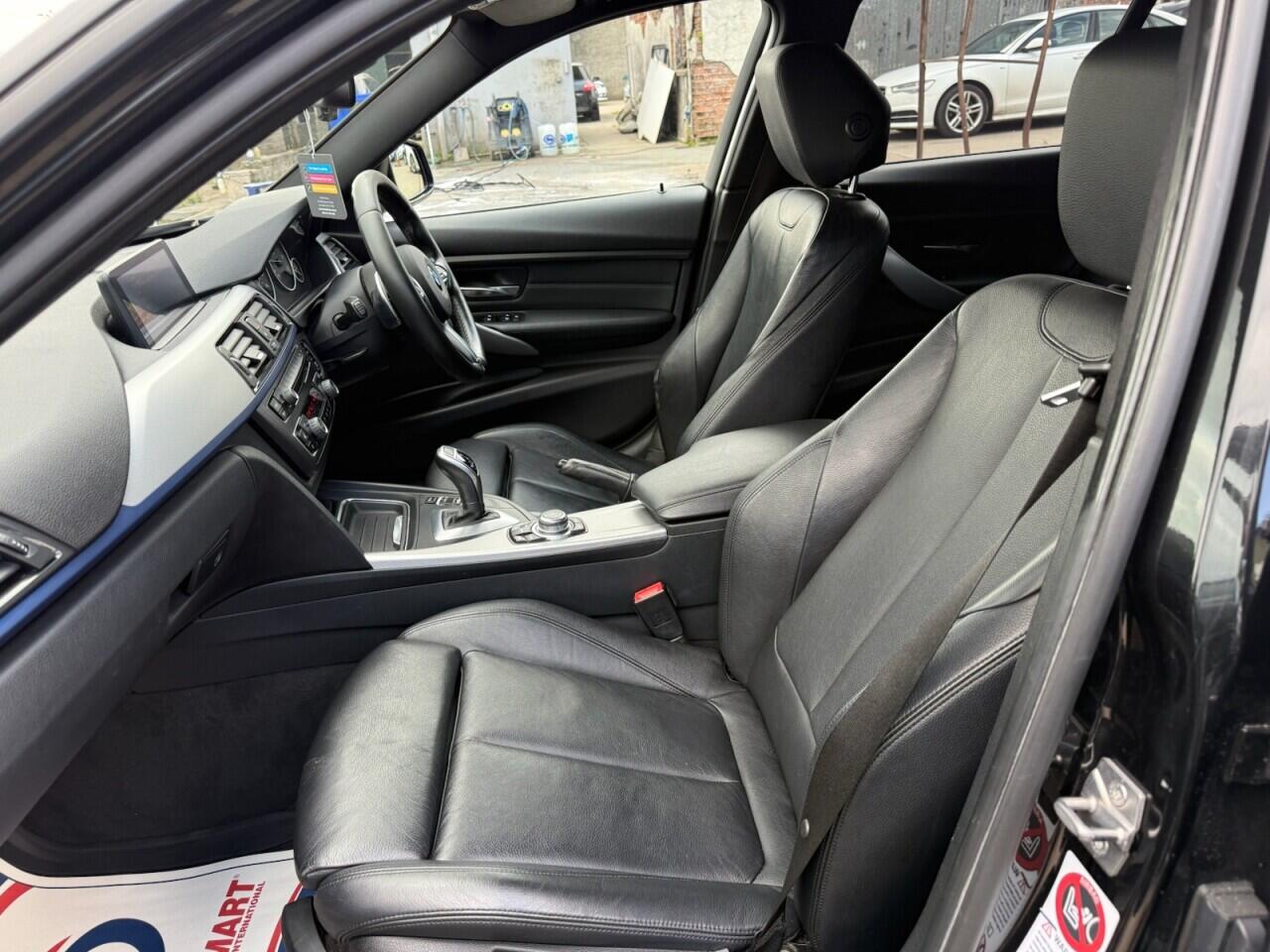 BMW 3 Series view 21